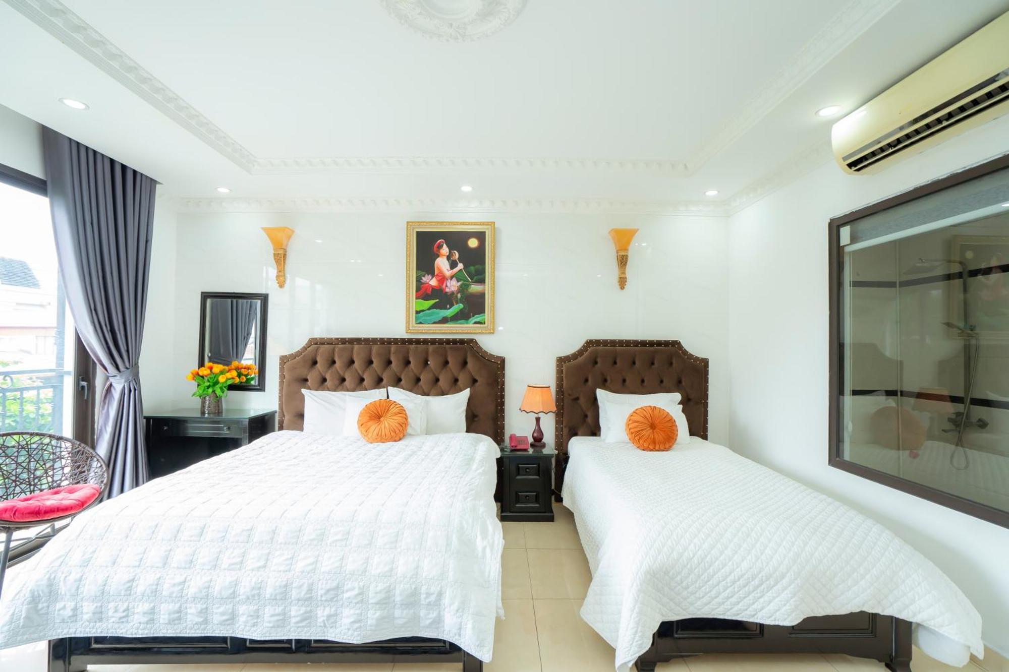 Khách sạn Golden Rose Premium 3*