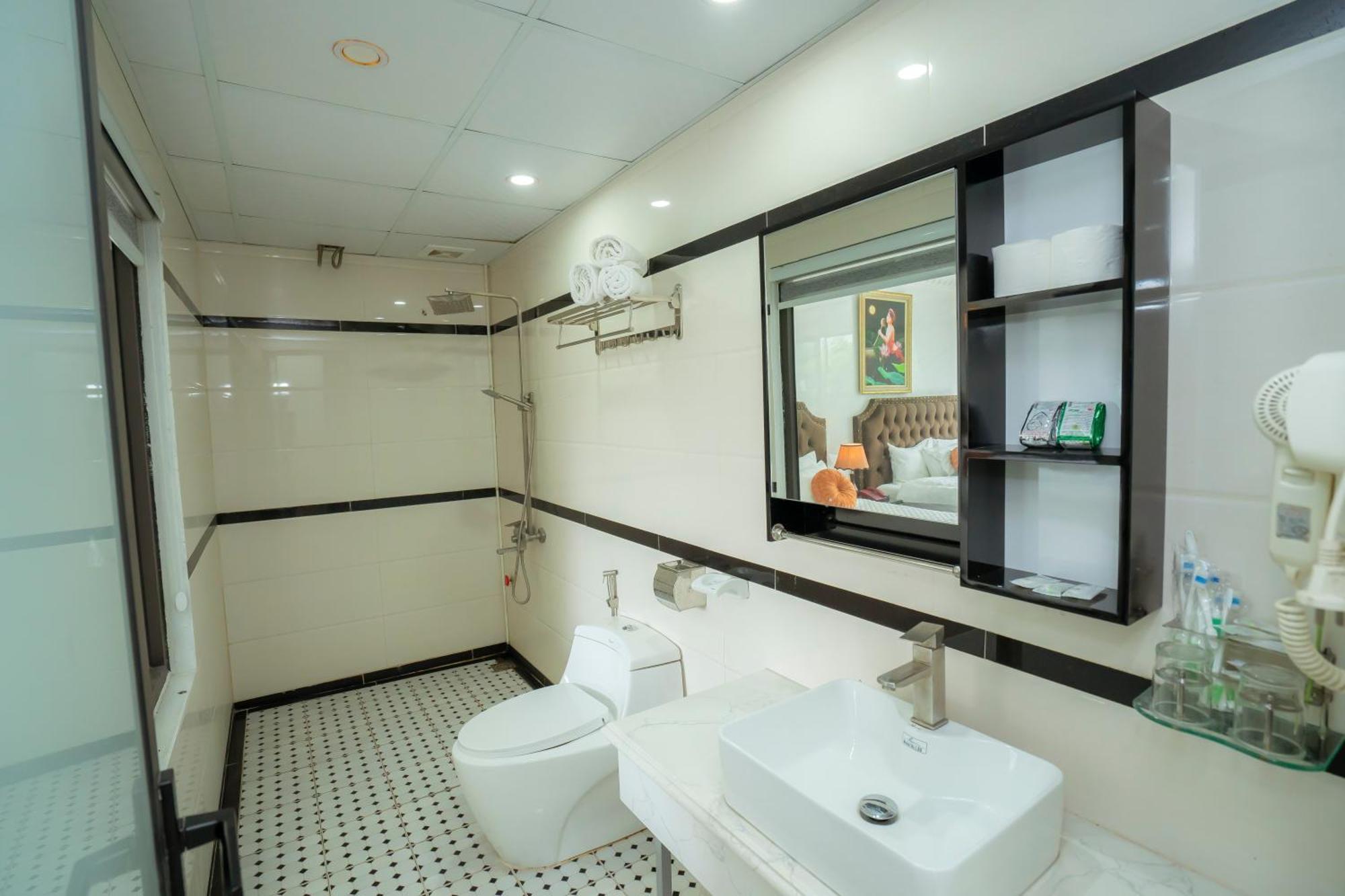 Golden Rose Premium Khách sạn
