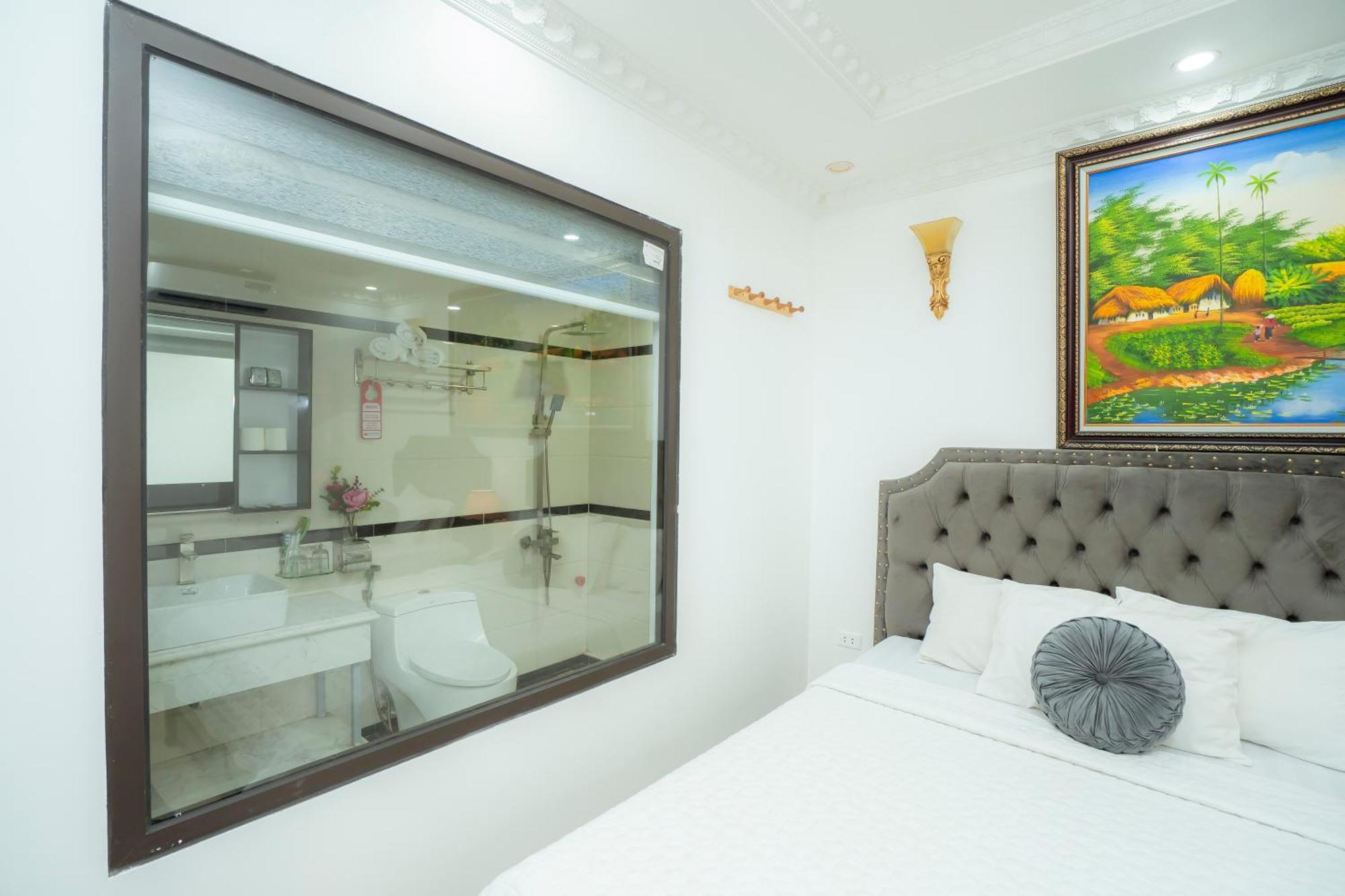 Khách sạn Golden Rose Premium