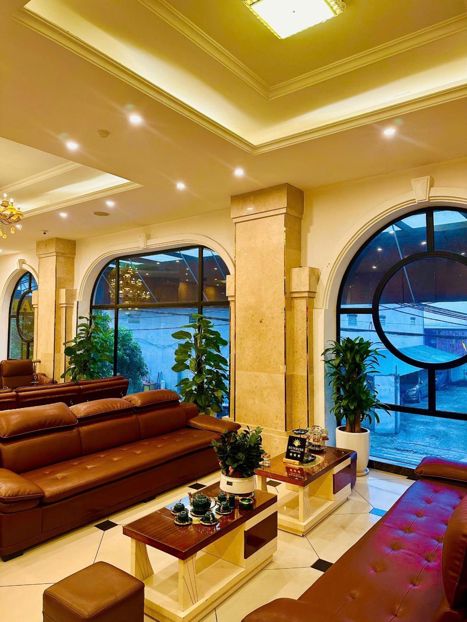 Sunrise Hotel