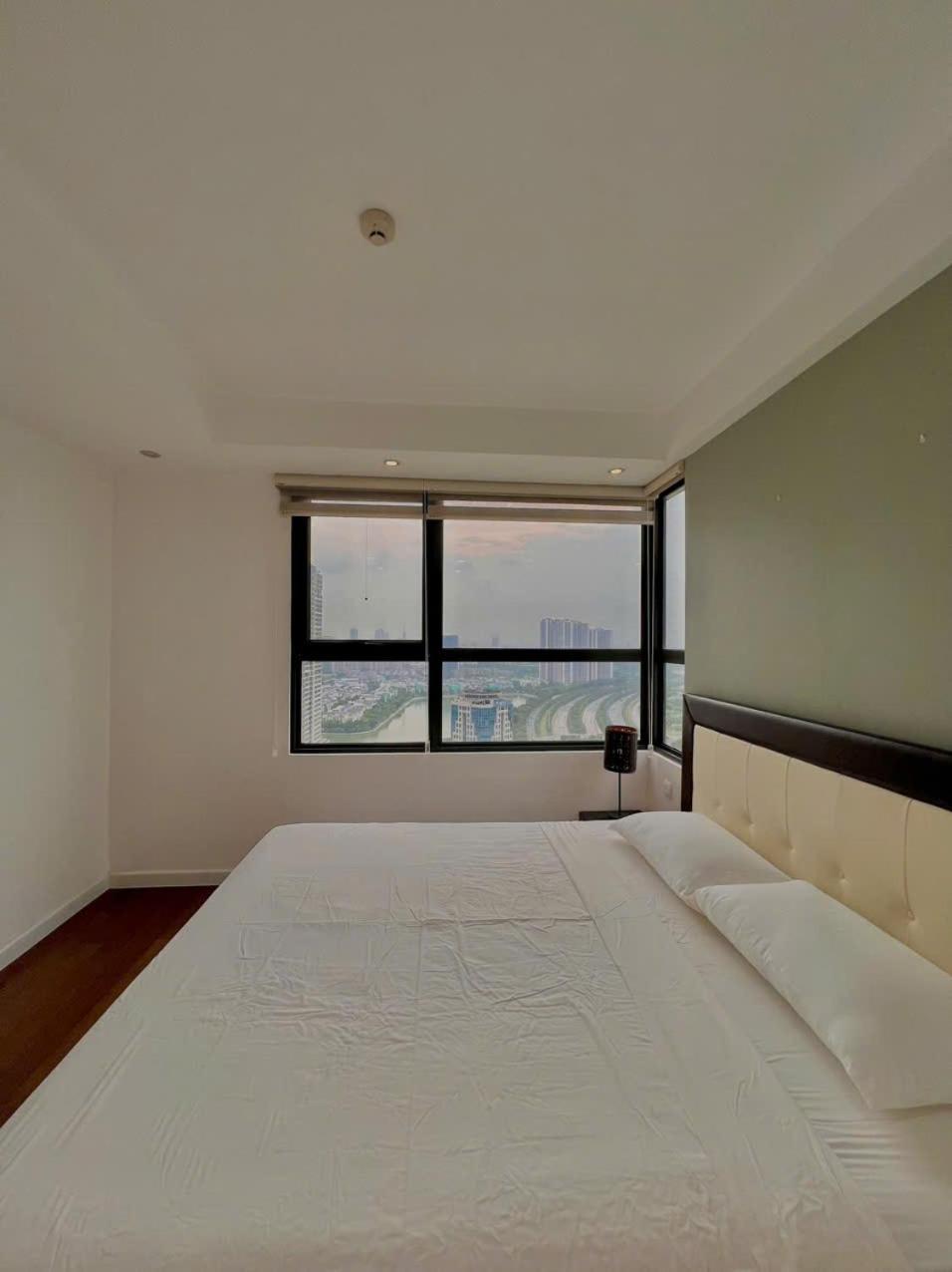 Vinhomes Dcapitale Tran Duy Hung Ho Cao Cap Mint 3br