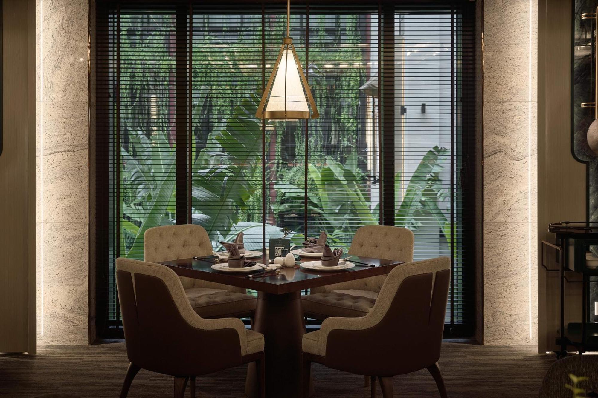 Rey Hotel