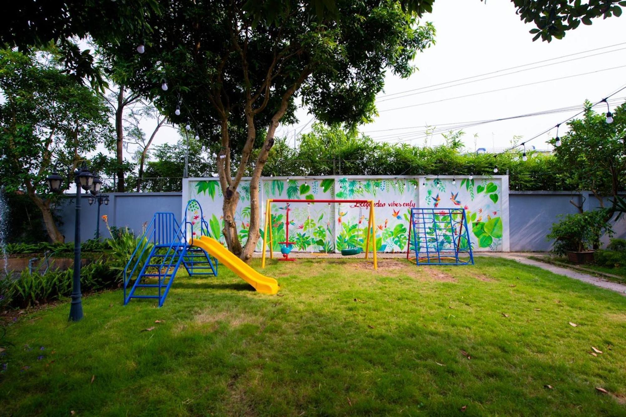 Meadow * Hanoi