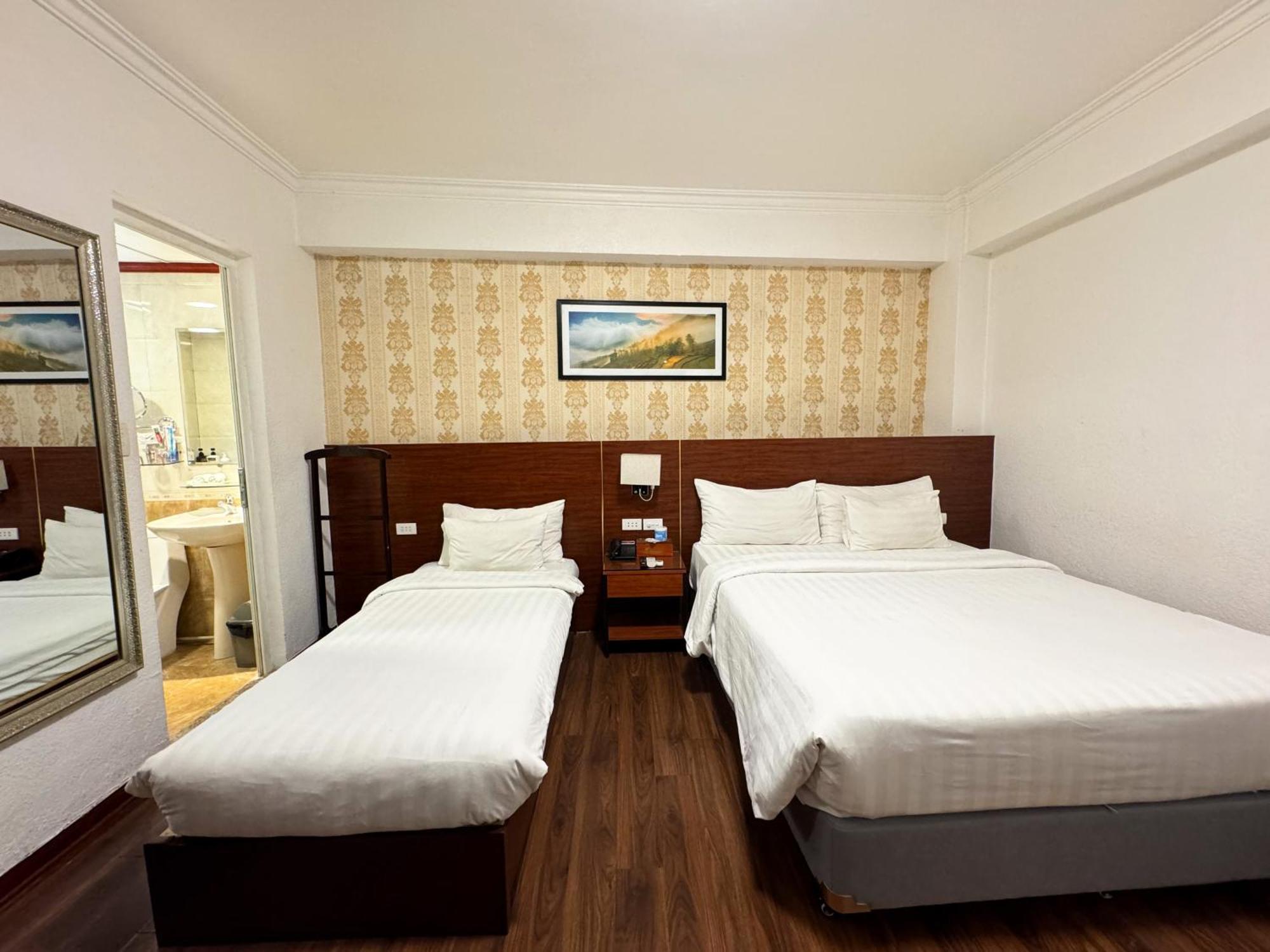 A25 Hotel - 44 Hang Bun 2* Hanoi