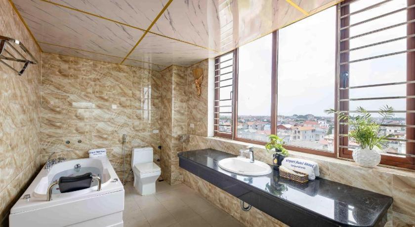 Airport Premium 3* Hanoi