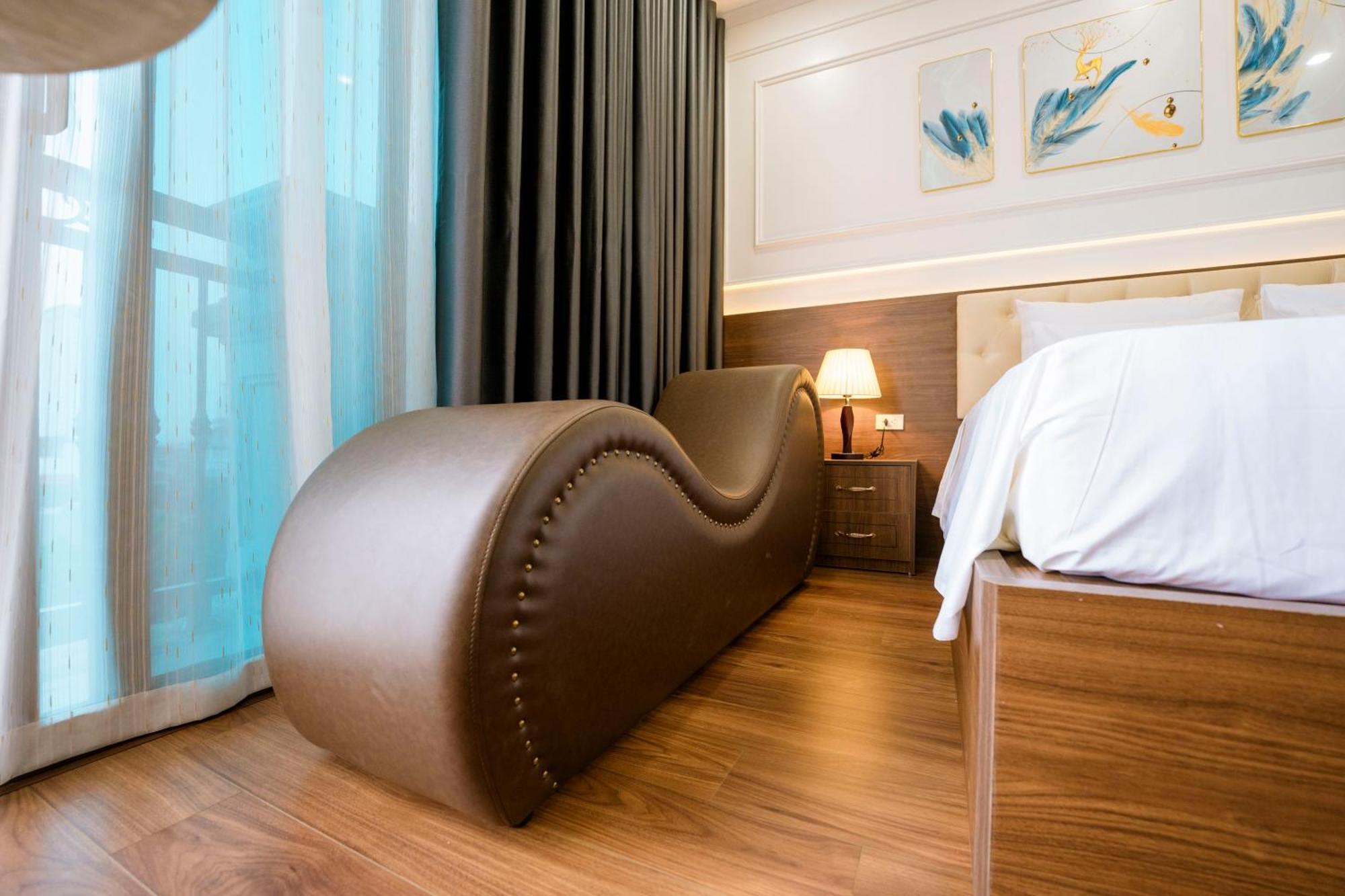 Love hotel Azoma Hanoi