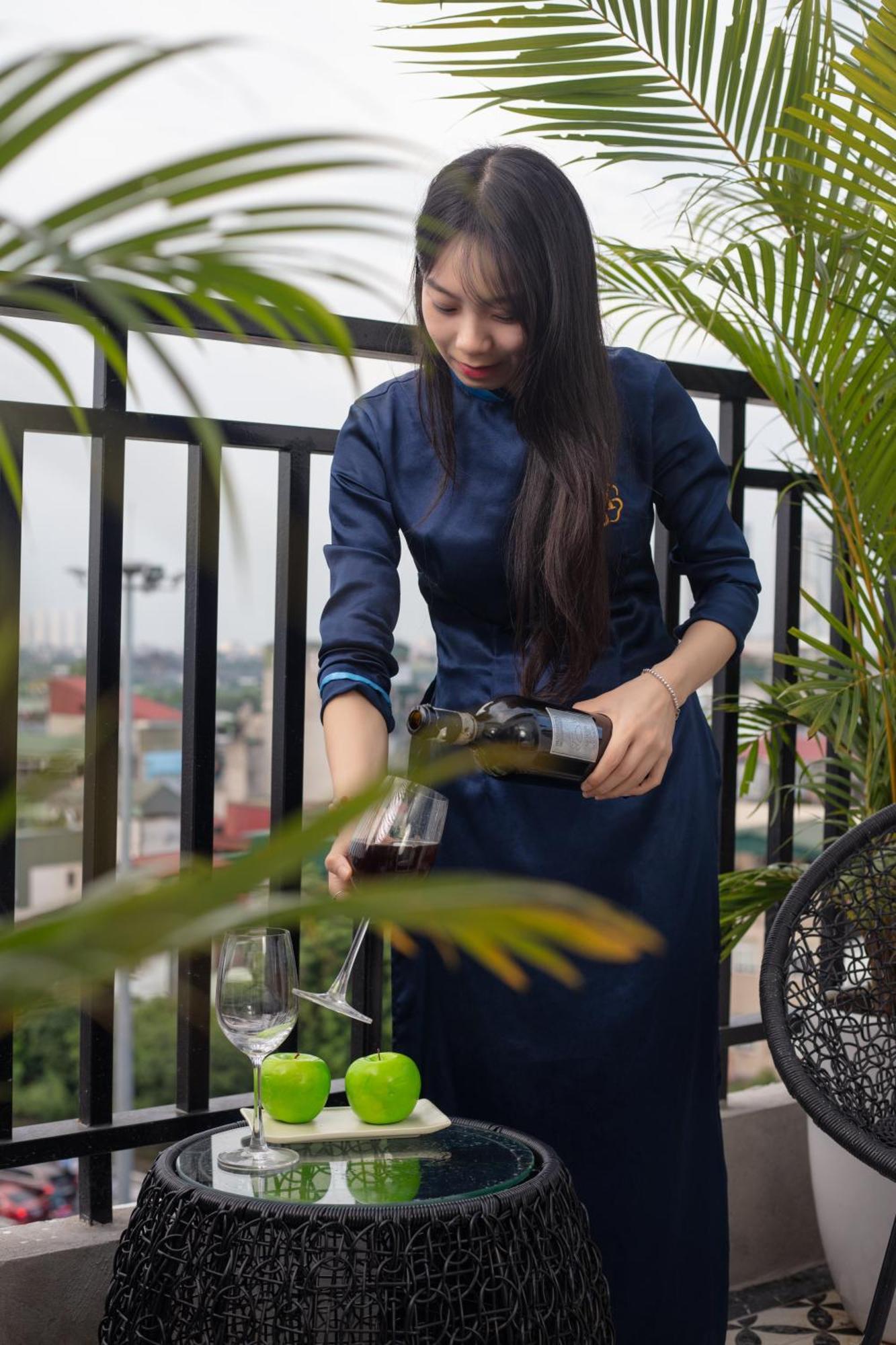 Khách Sạn&đại Lý Du Lịch Madelise 4*