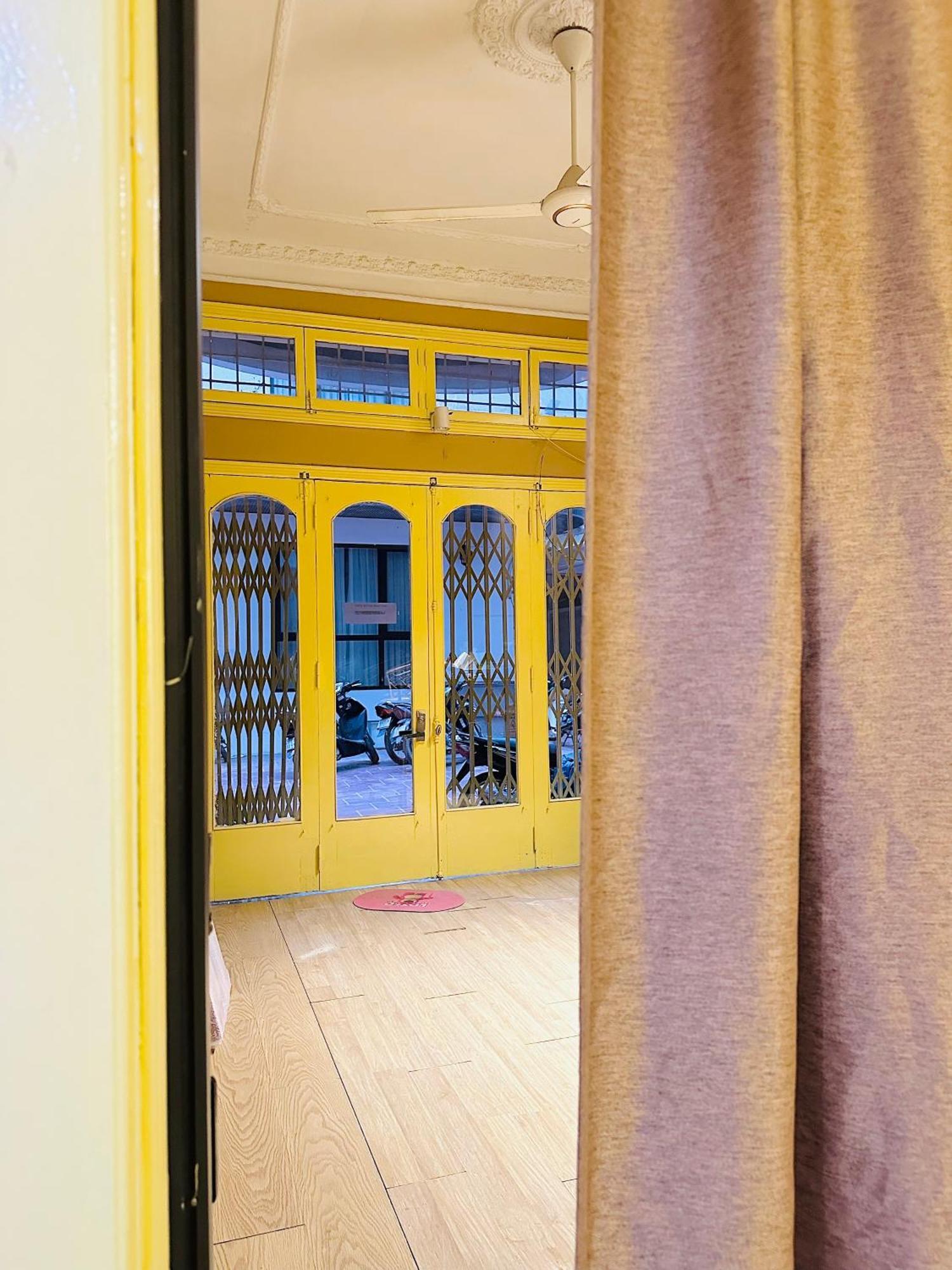 Heart Of Hoan Kiem Affordable Cozy Train Cafe Center Hoan Kiem For 3pax Apartment