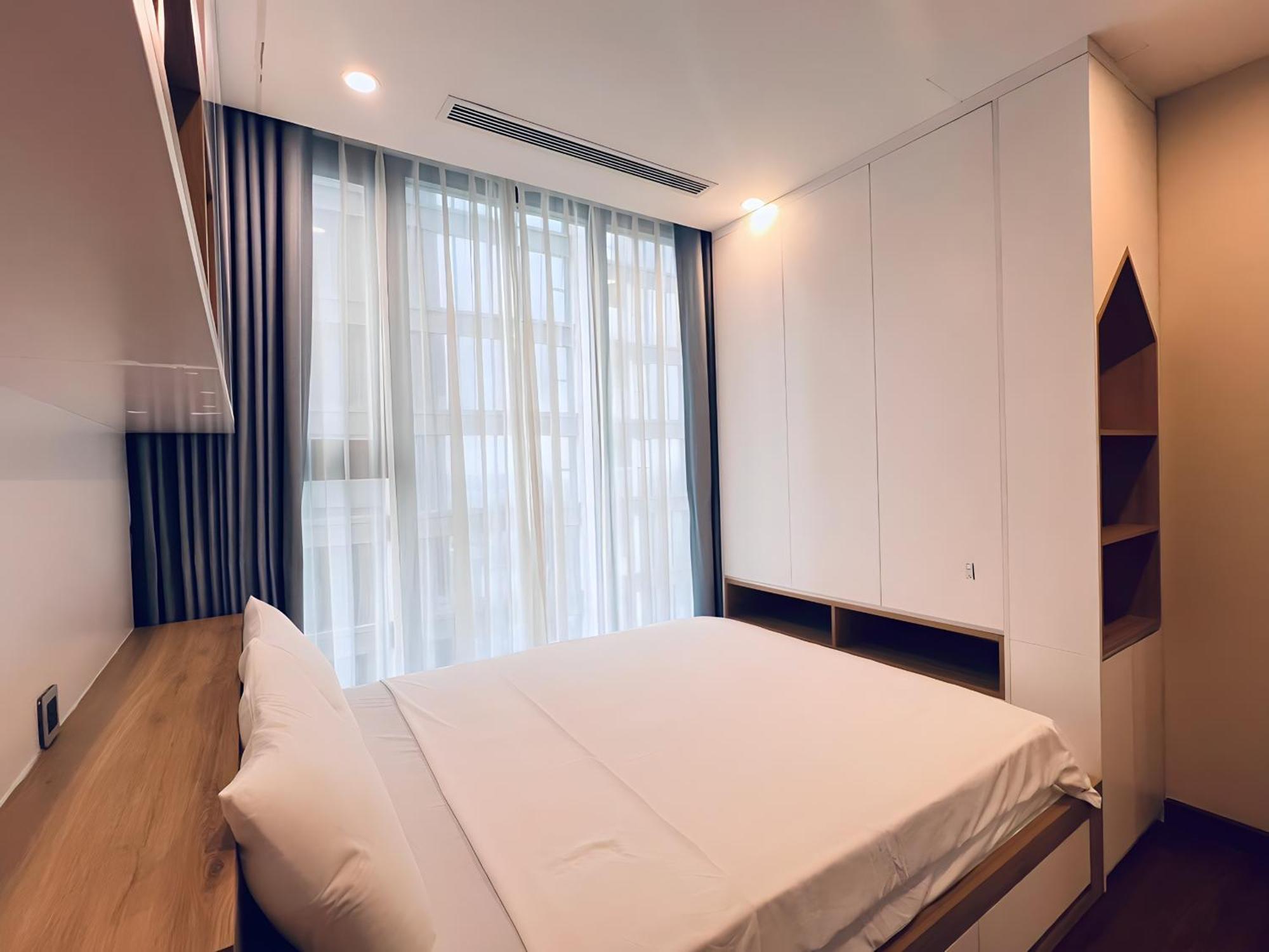 Vinhomes Metropolis - South Land Apartment *