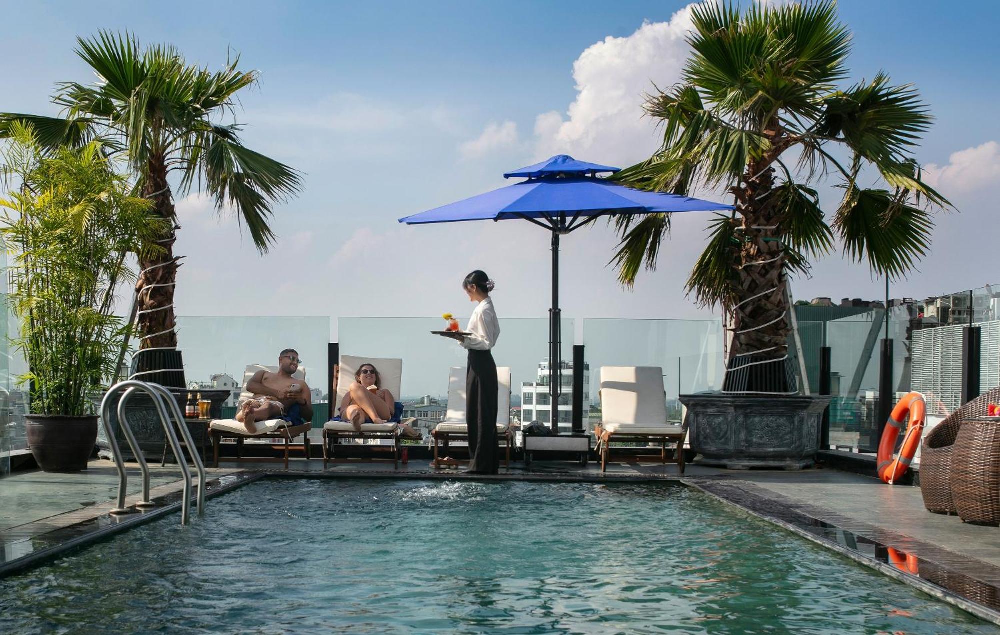 De Crown Hotel 5*