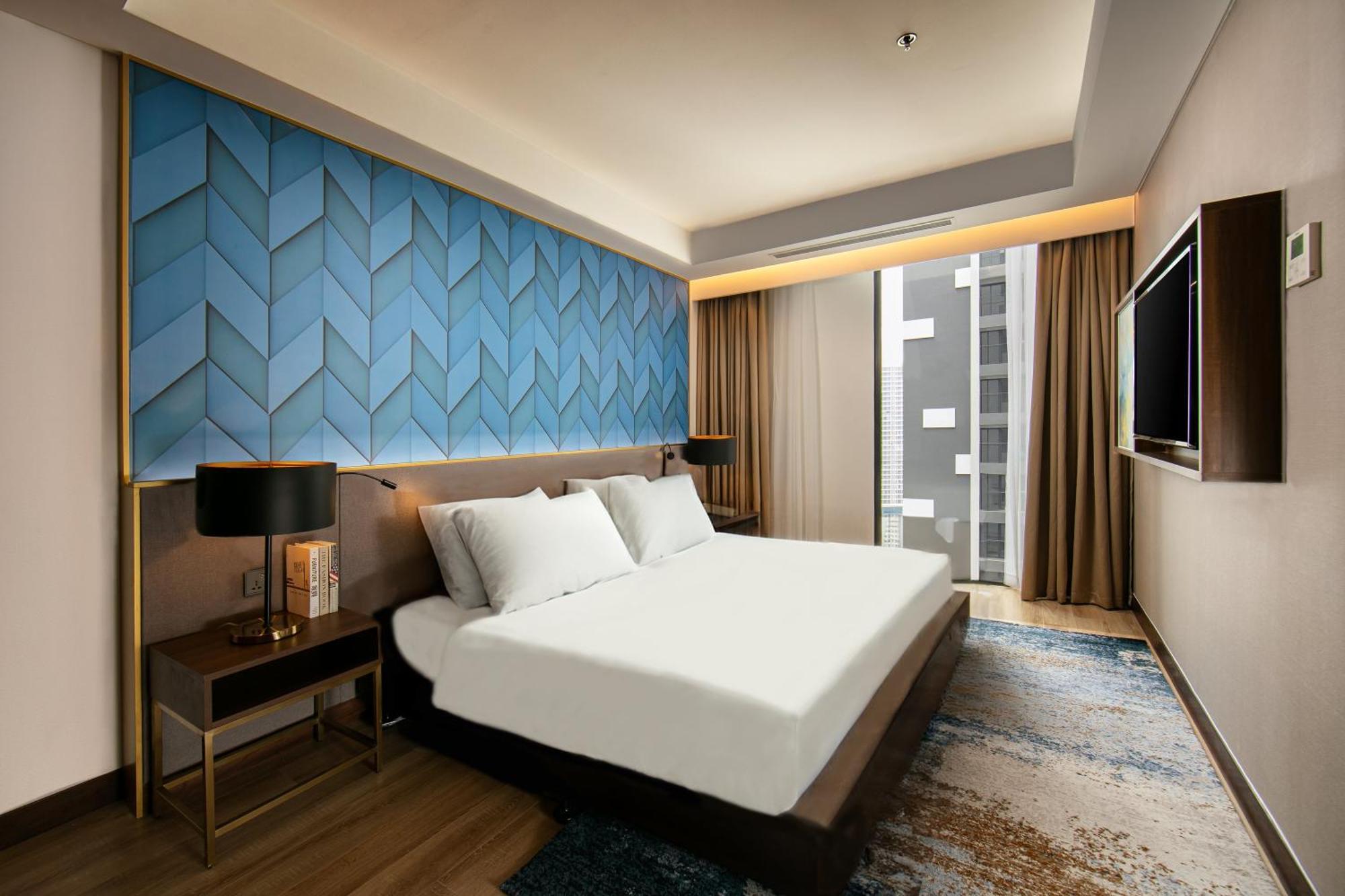 Moevenpick Living West 5*