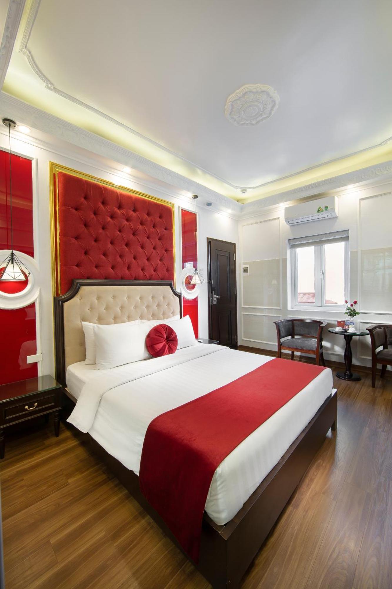Hotel Royal Palace 2 & Hanoi