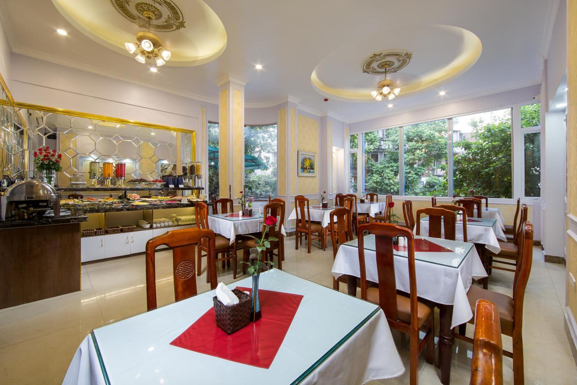 Royal Palace 2 & Hotel Hanoi