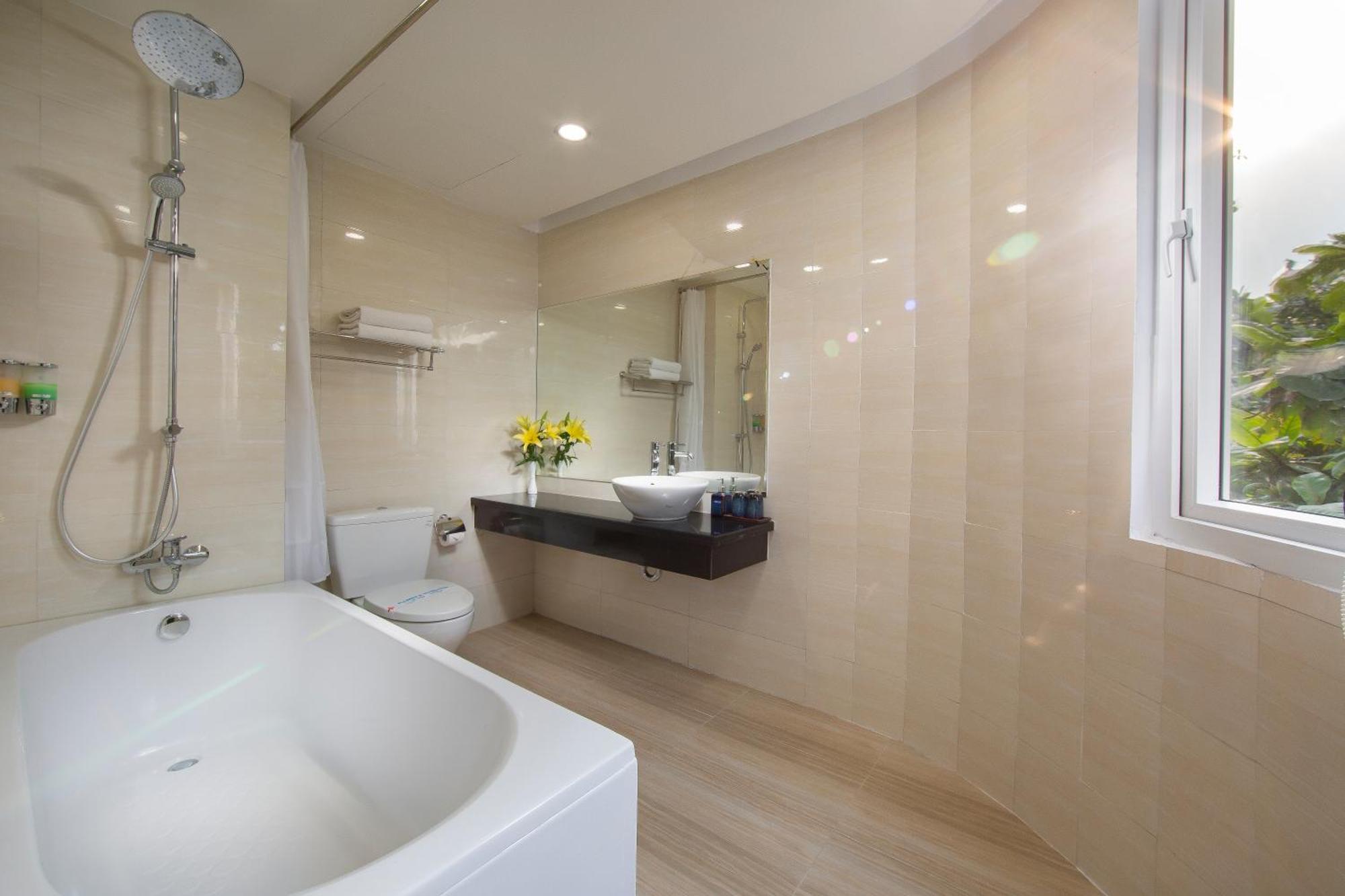 Hotel Royal Palace 2 & 4*