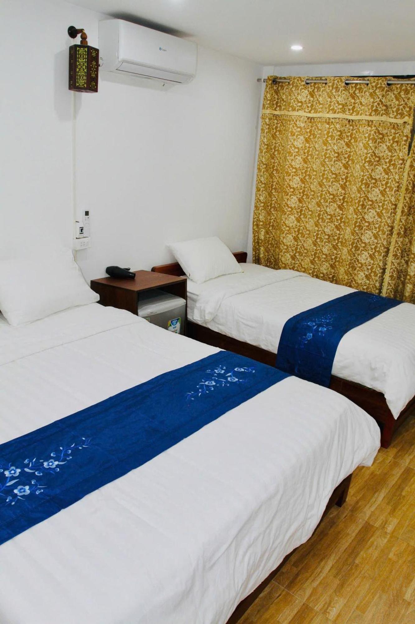 Agarwood Hostel *
