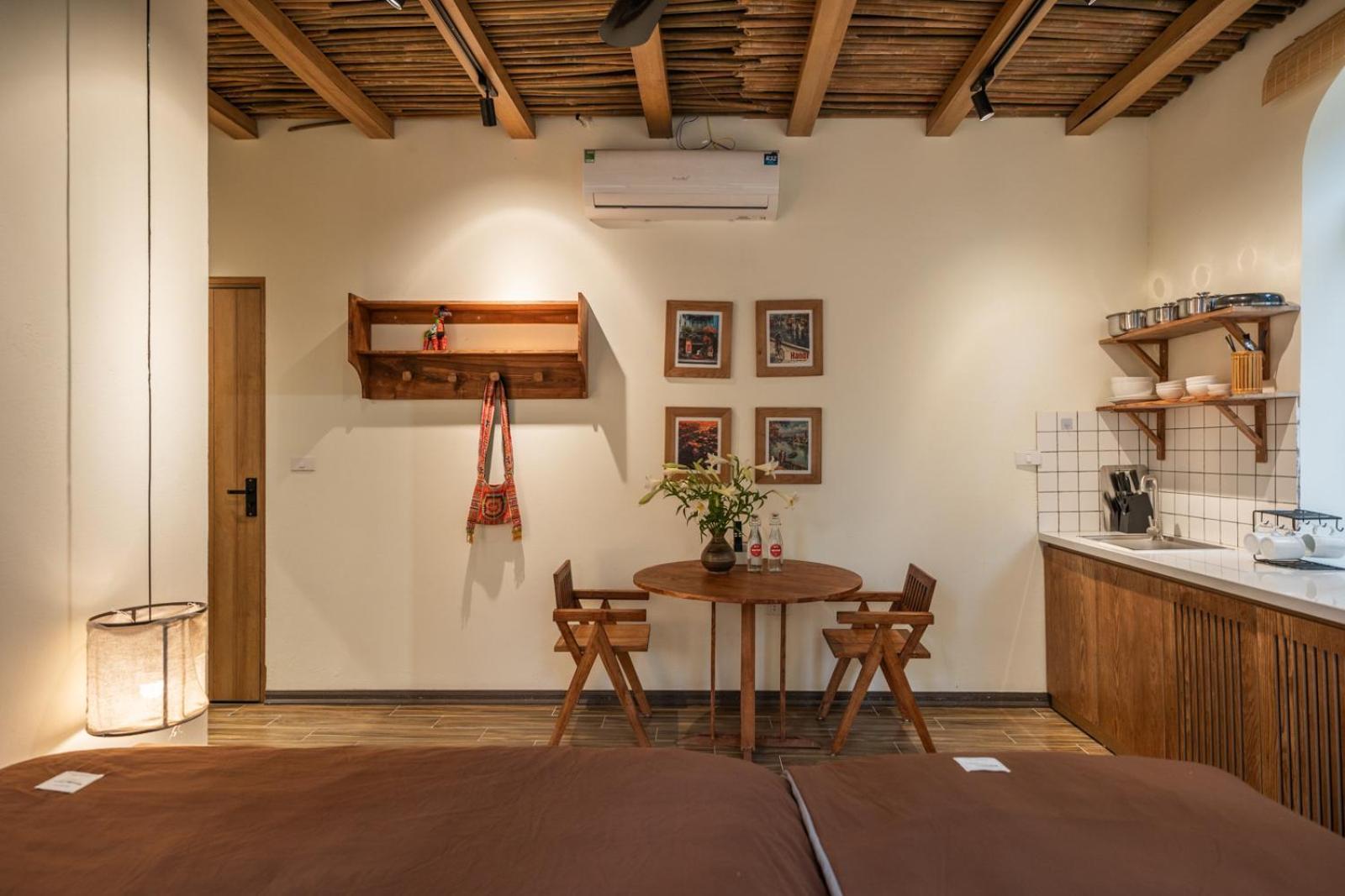 Apartment Old Quarter With View - Coffee Downstair
