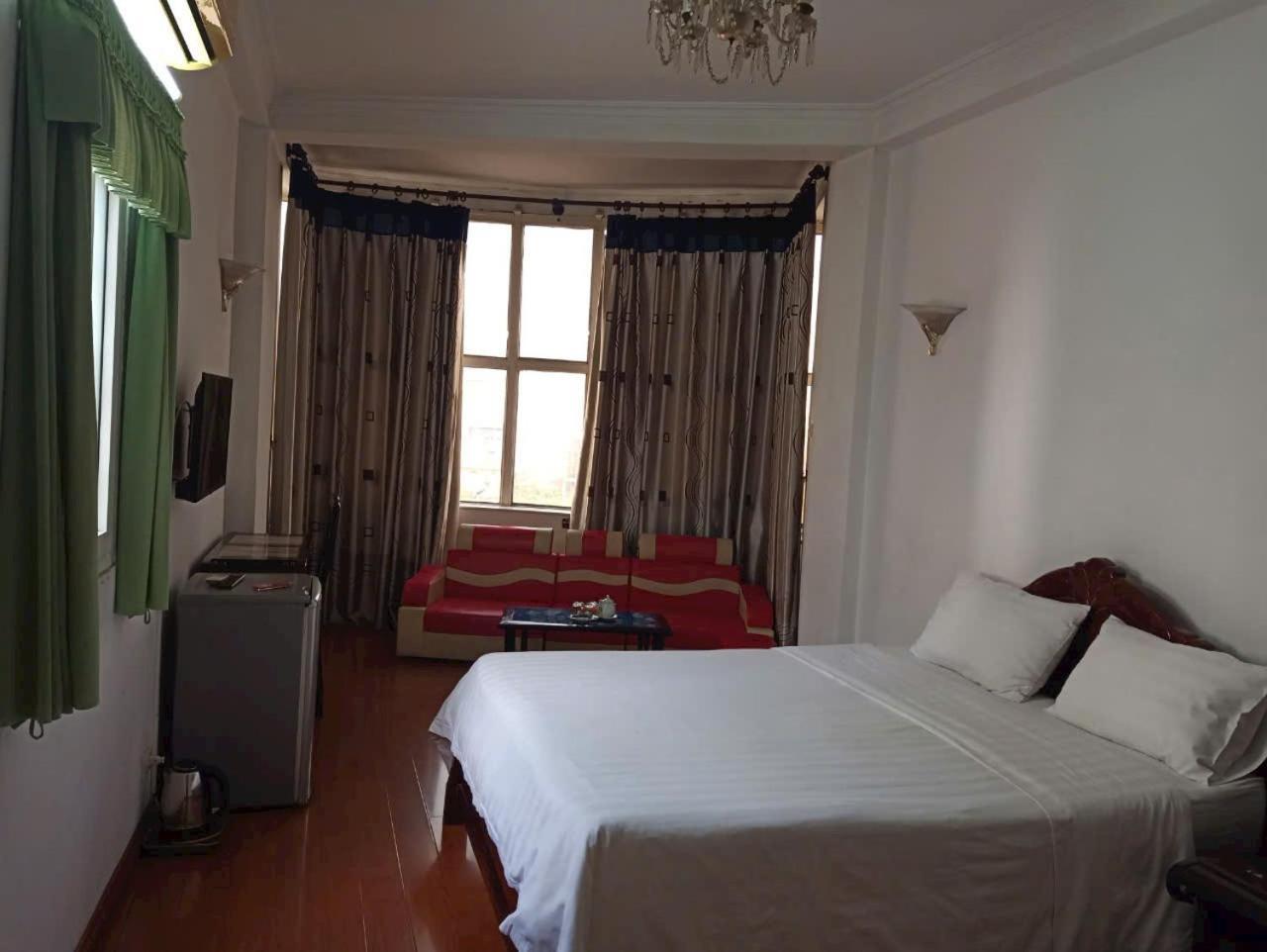 Hoang Cuong 15 Nguyen Thai Hoc Hanoi