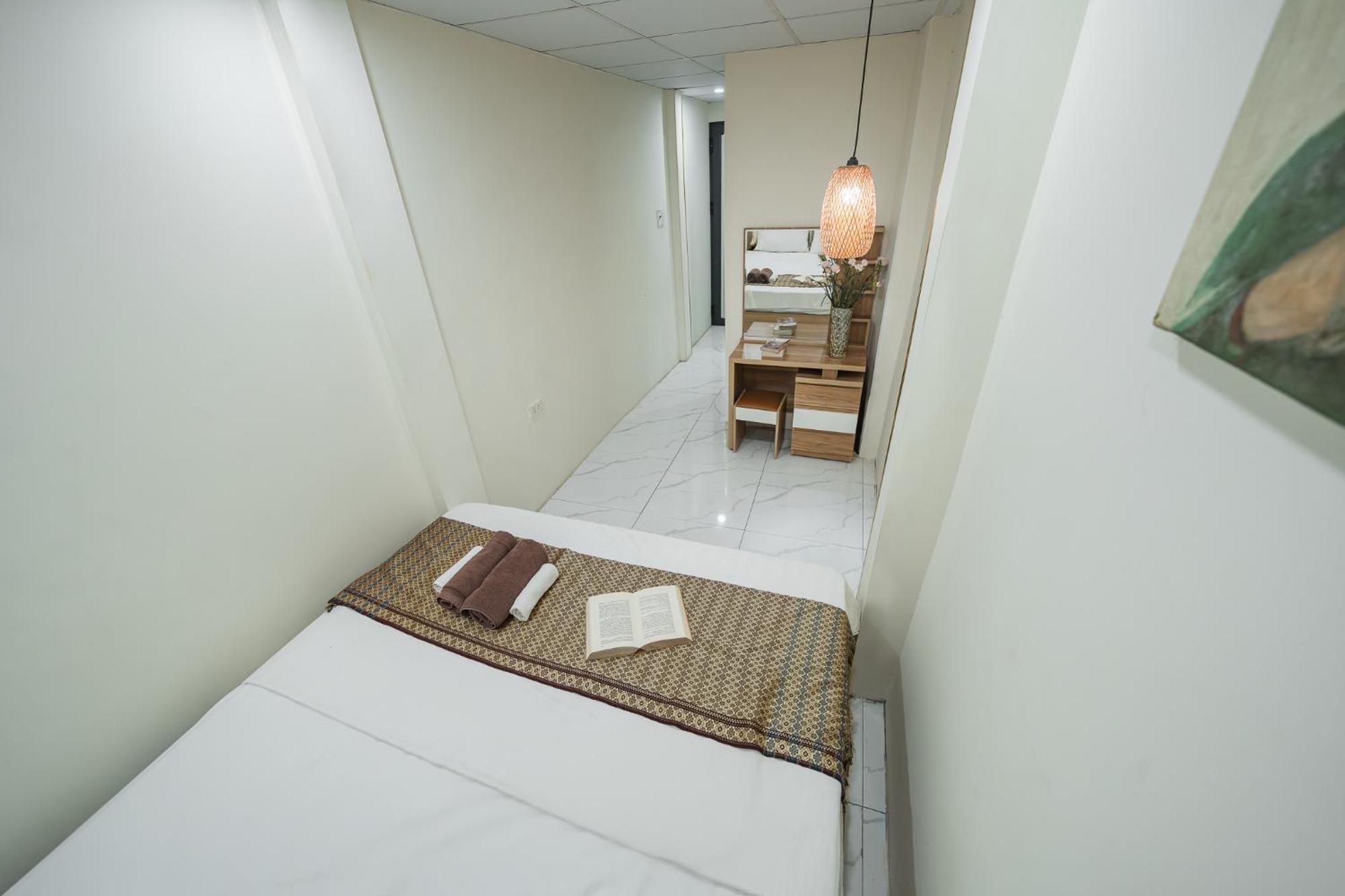 Laura House 2* Hanoi