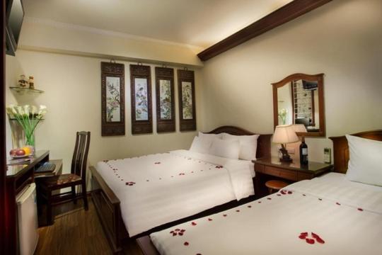 Viet & Travel Hotel