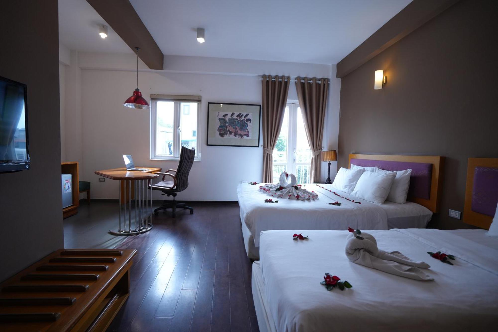 Hotel Golden Sunshine And Travel 4*