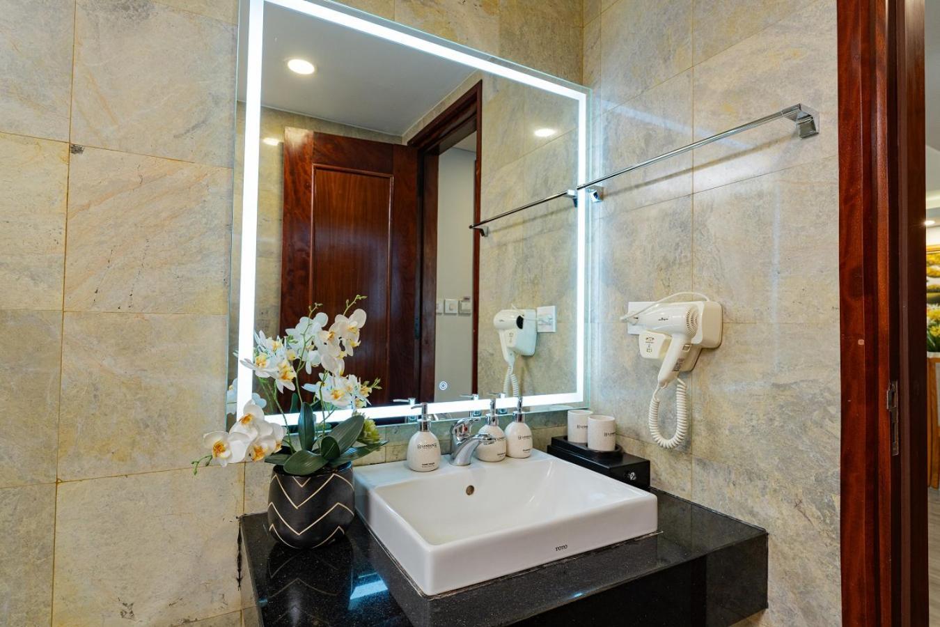 Khách Sạn&spa Luân đôn Hà Nội 4*