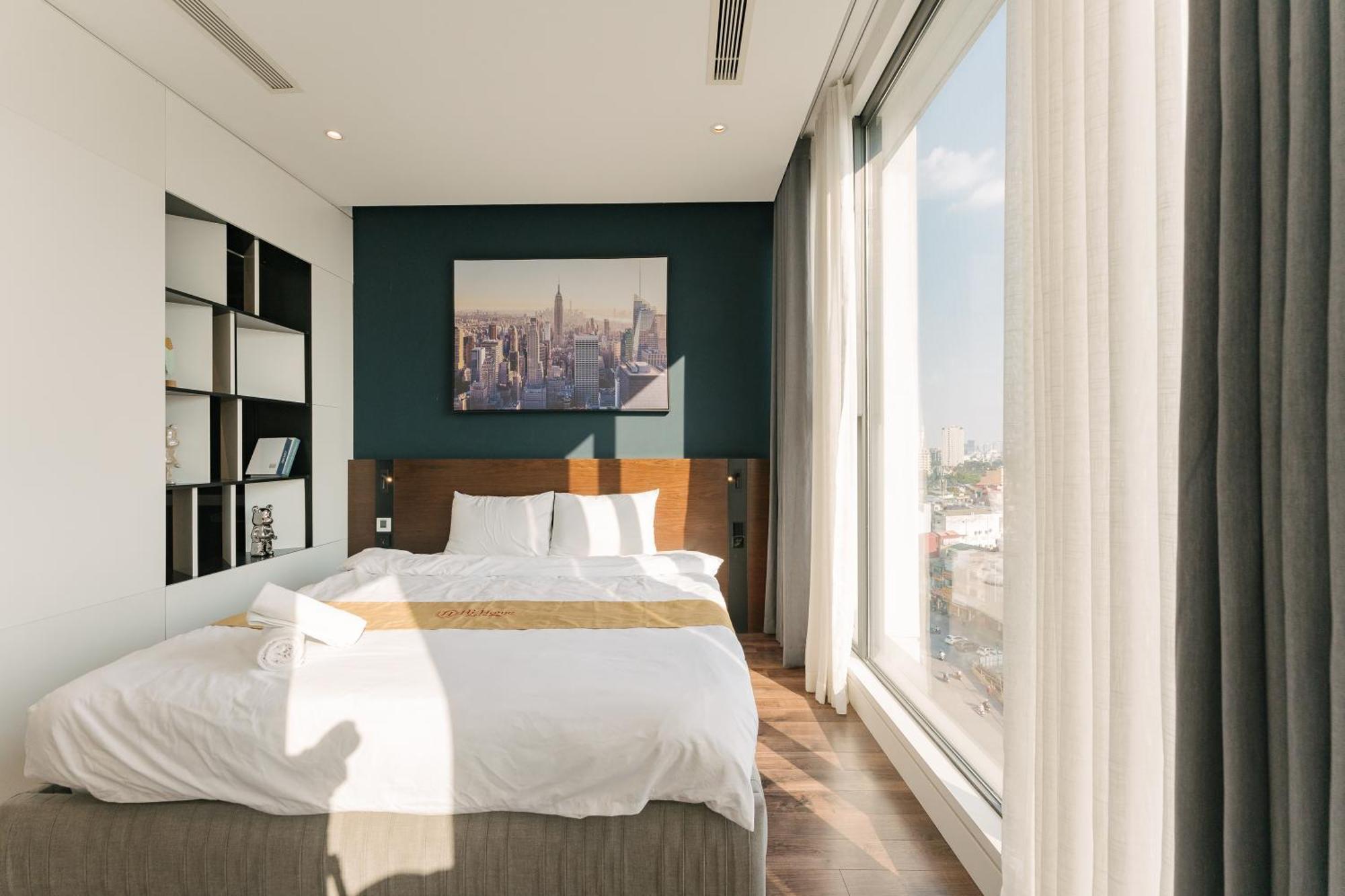 Vinhomes Metropolis - South Land * Hanoi
