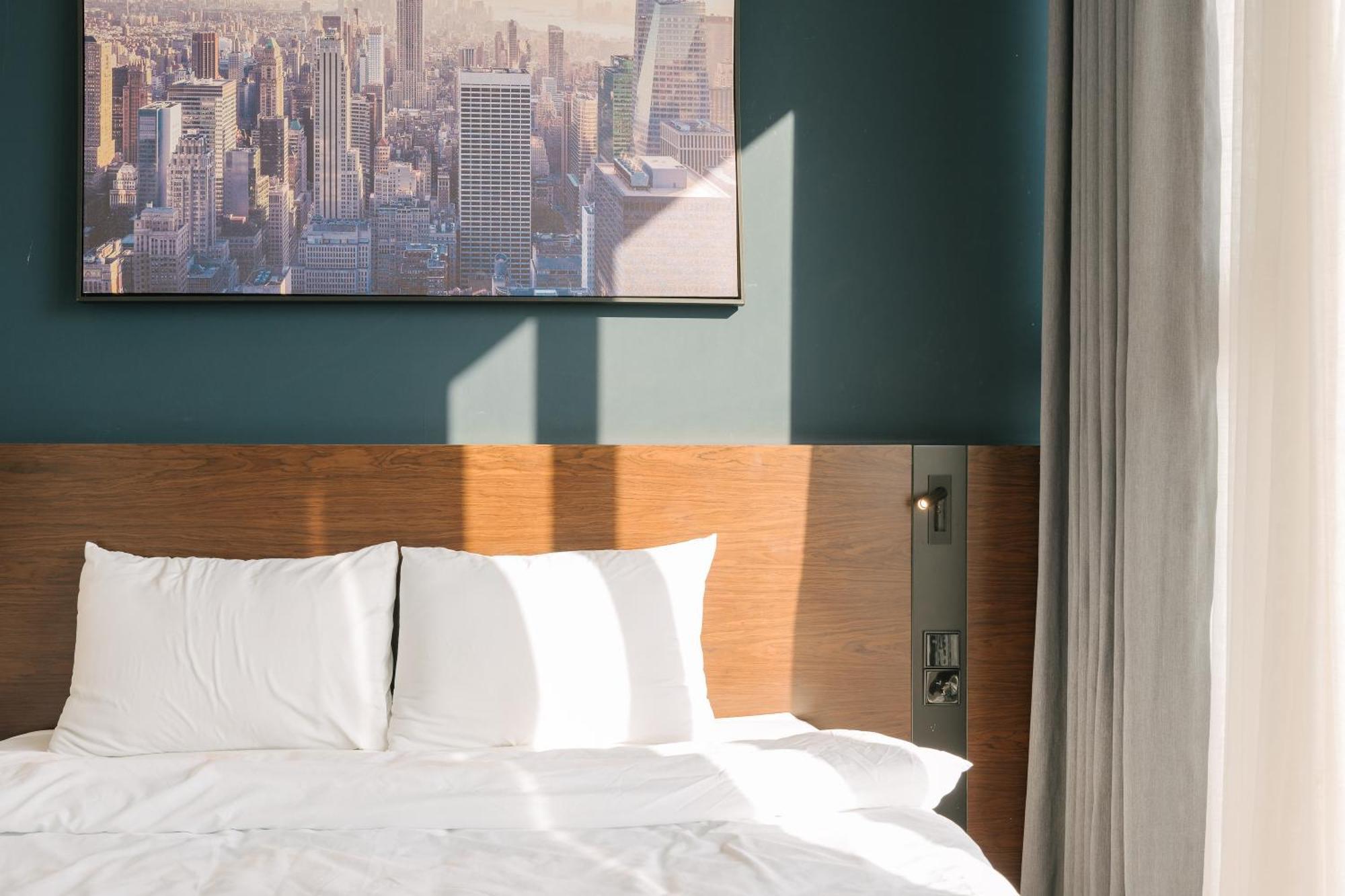 Vinhomes Metropolis - South Land Apartment *