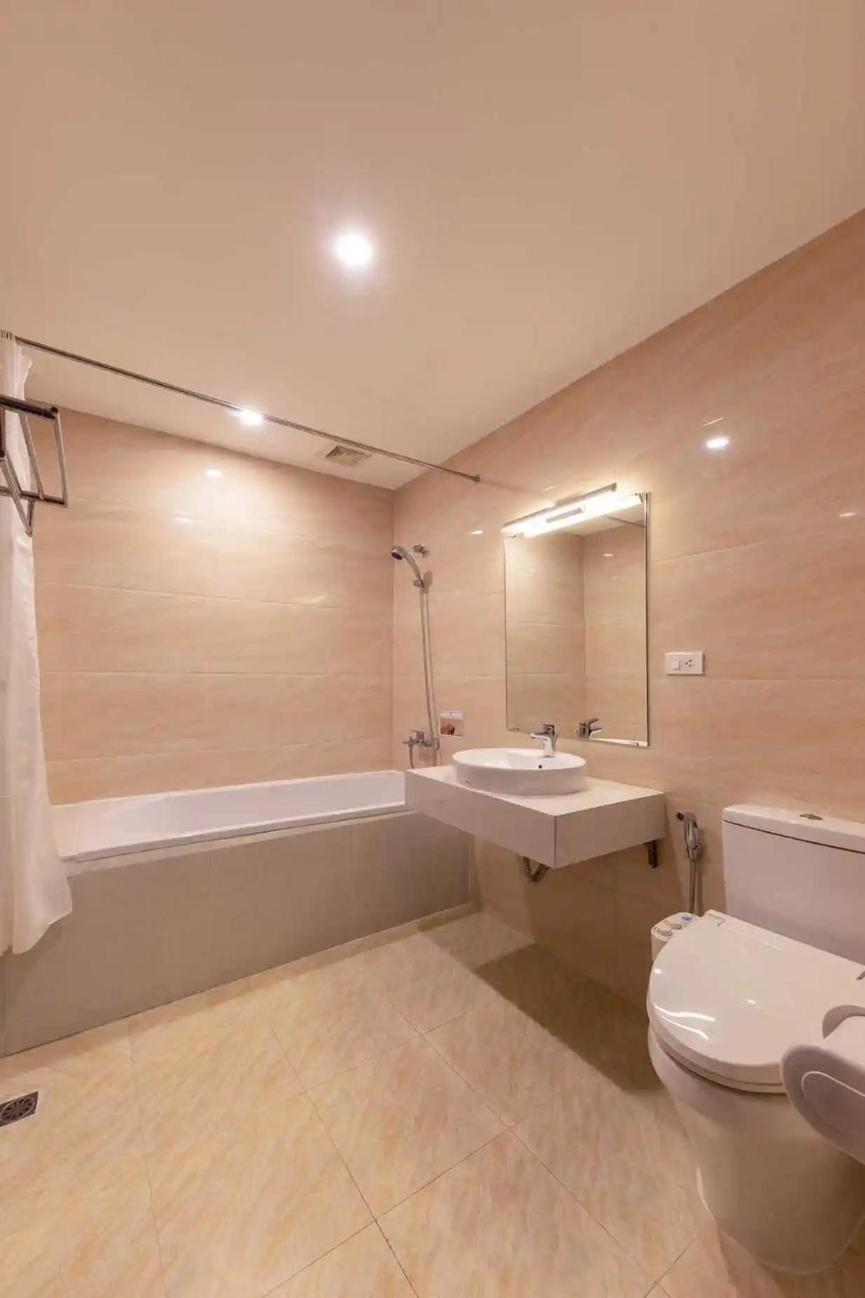 Azumaya Linh Lang 3* Hanoi