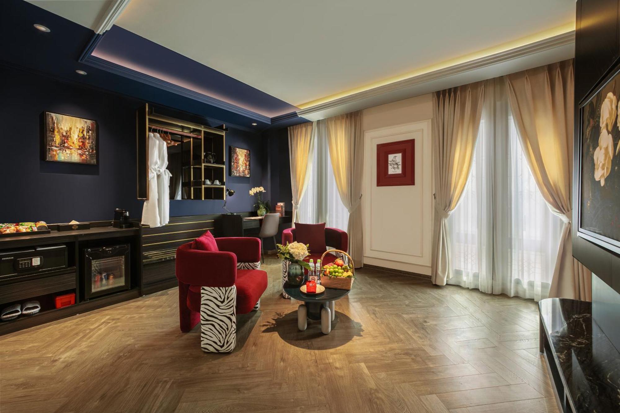 Champton Hotel 4*
