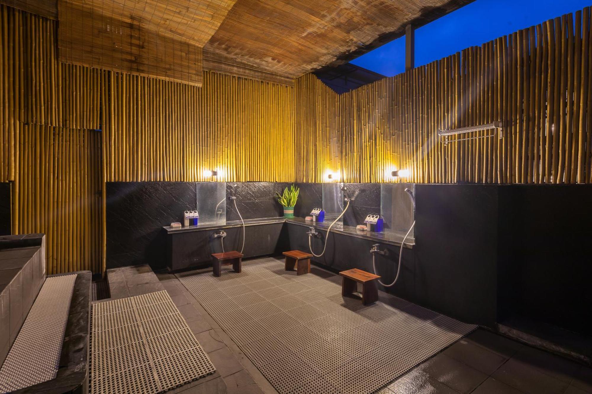 Azumaya Kim Ma 2 2* Hanoi