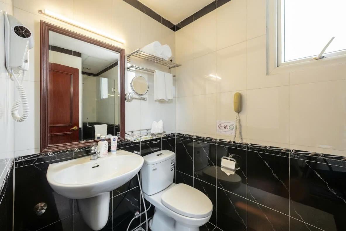 A25 - 15 Trần Quốc Toản 2* Hà Nội
