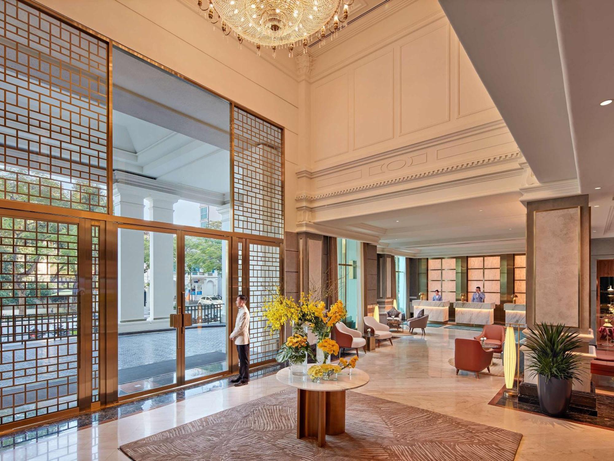Moevenpick Centre 5*