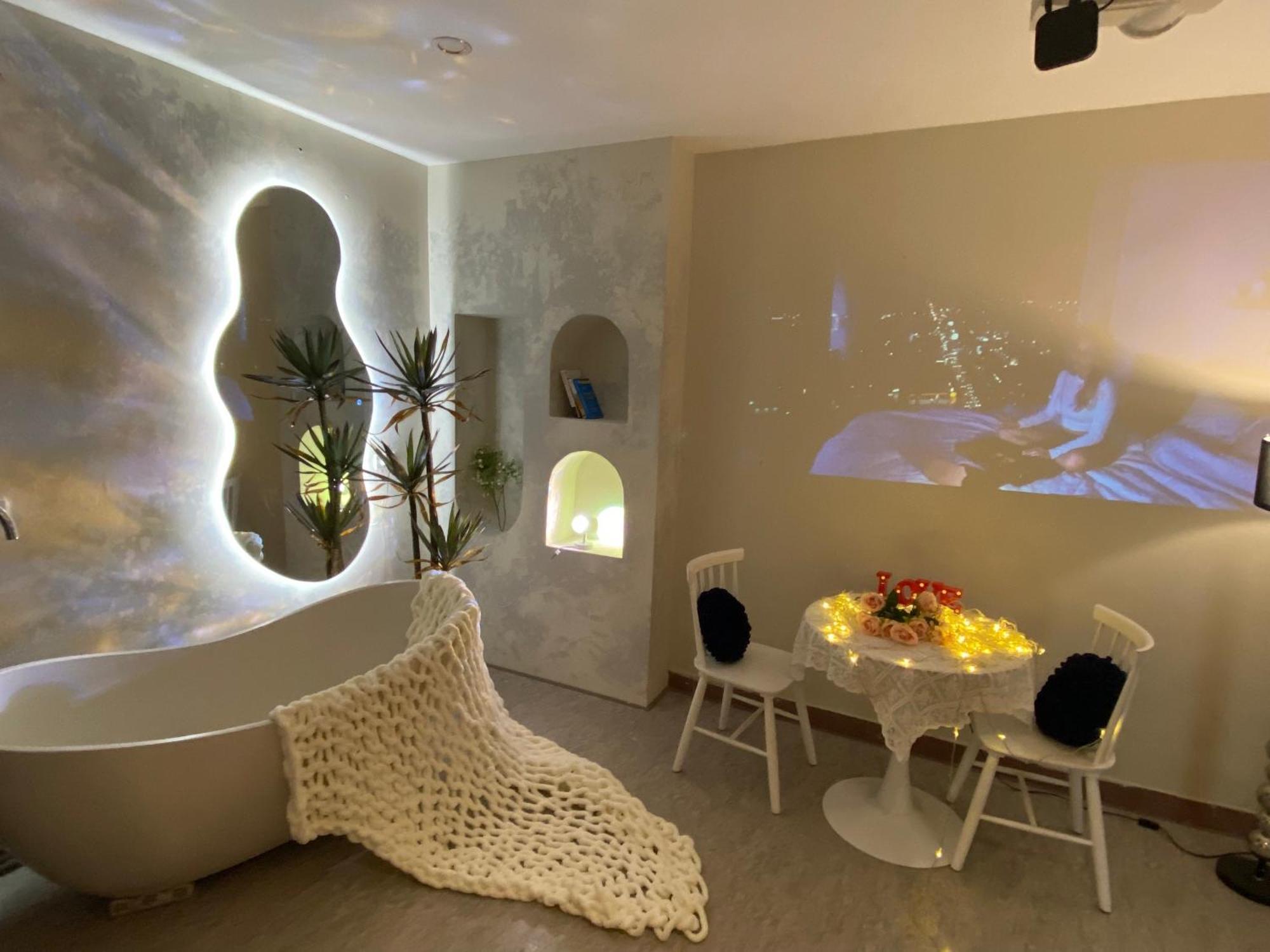 Apartment Lahomestay Mieu *