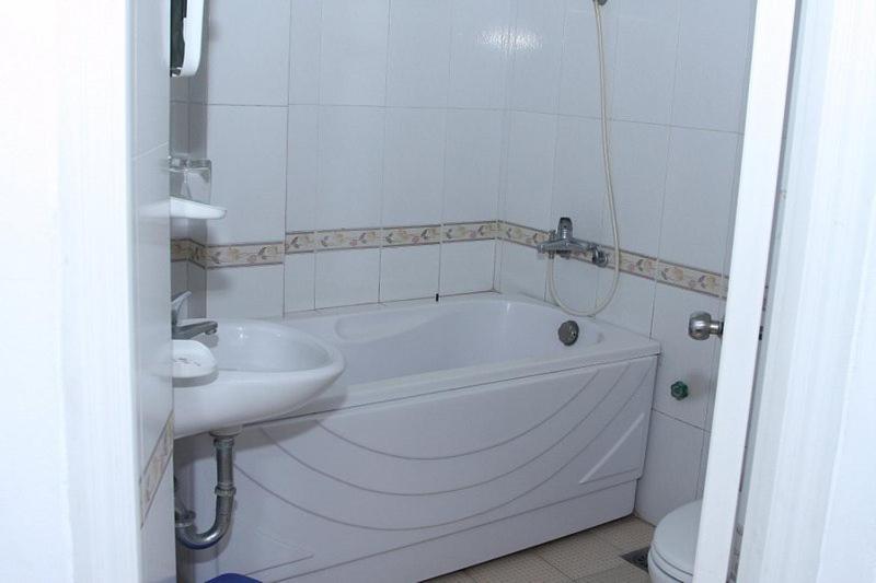 Hoang Cuong 15 Nguyen Thai Hoc Hotel *