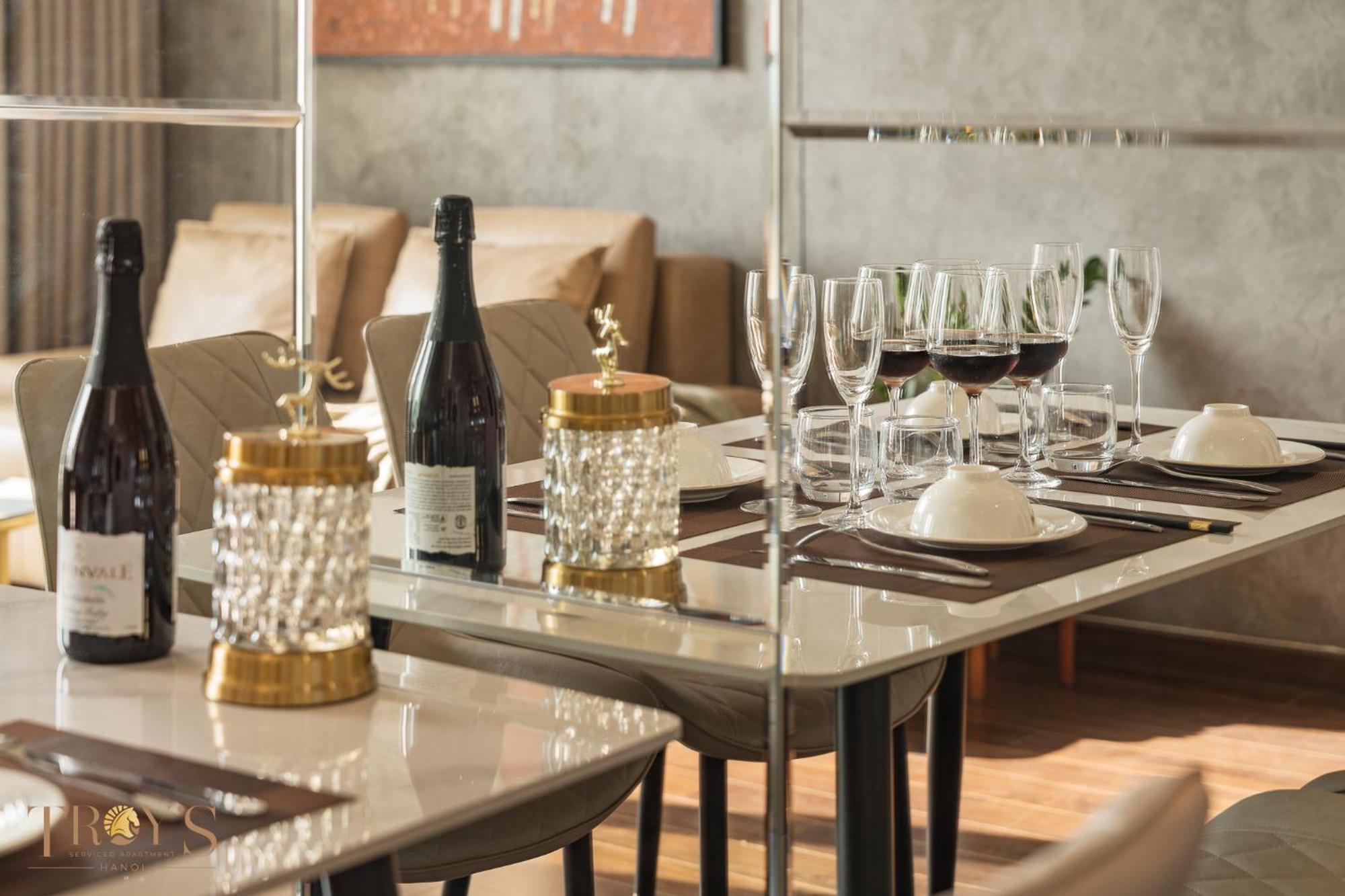 Hotel Troy House - Masteri West Heights Hanoi