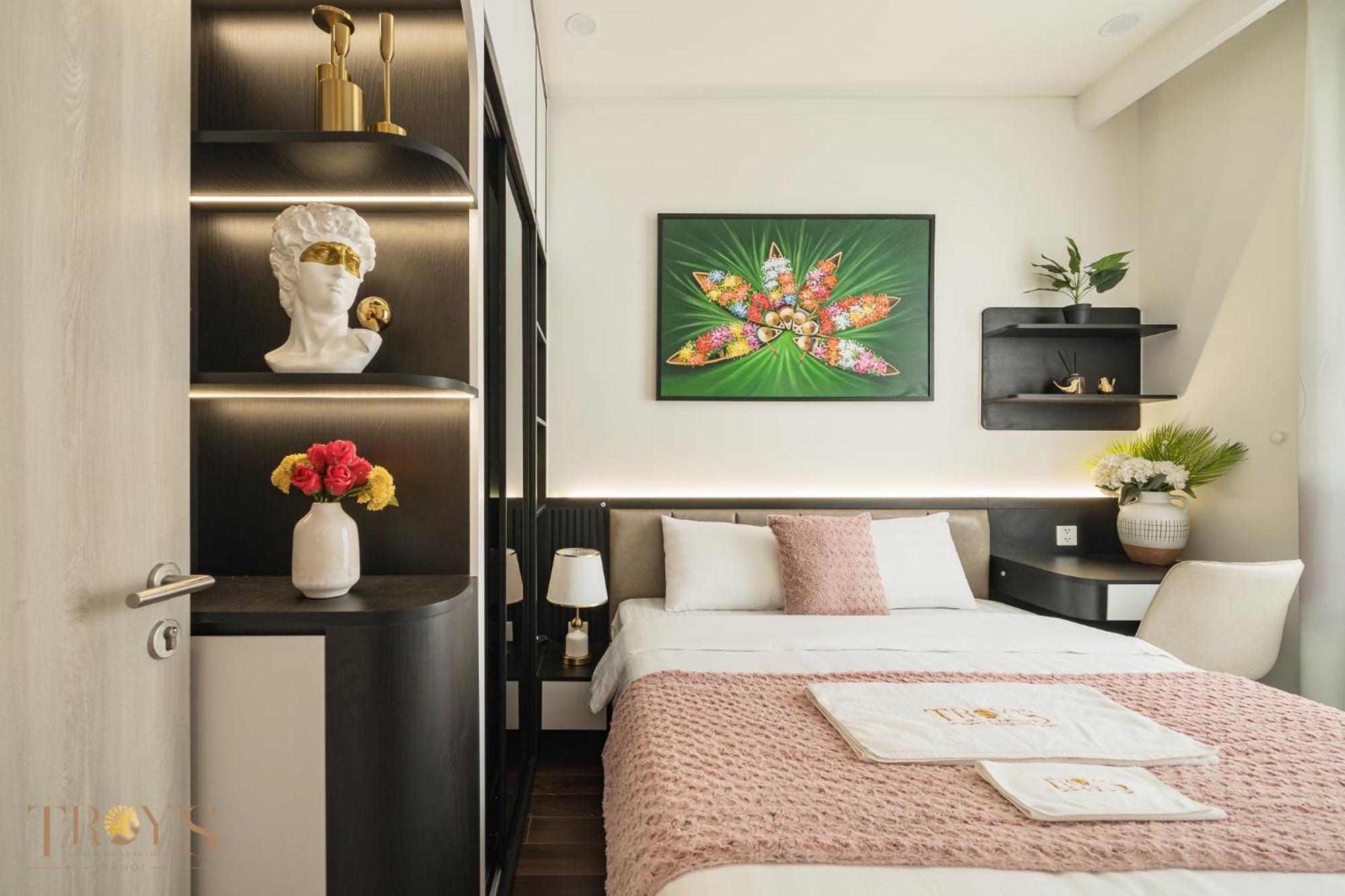 Troy House - Masteri West Heights Hotel