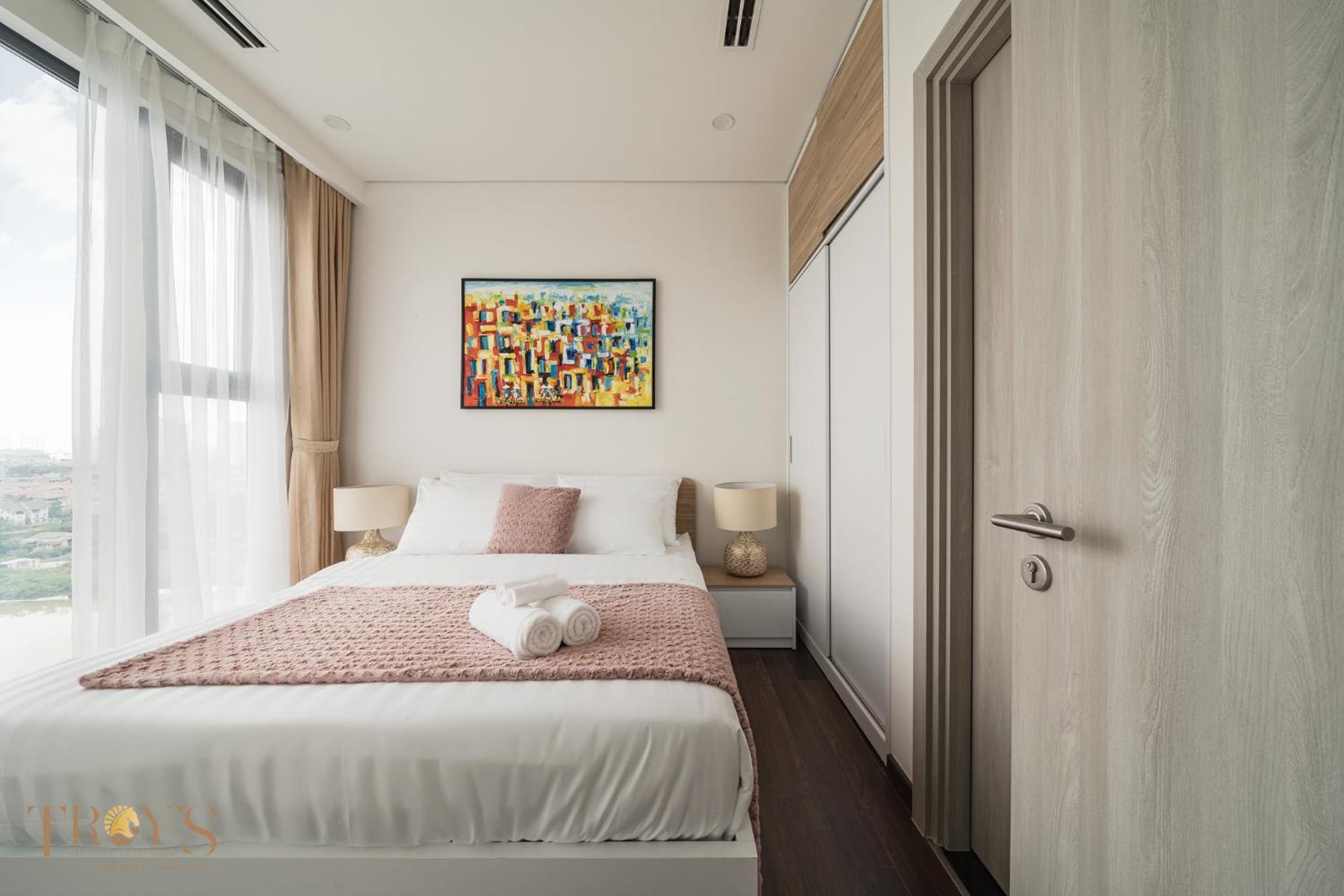 Troy House - Masteri West Heights Hotel