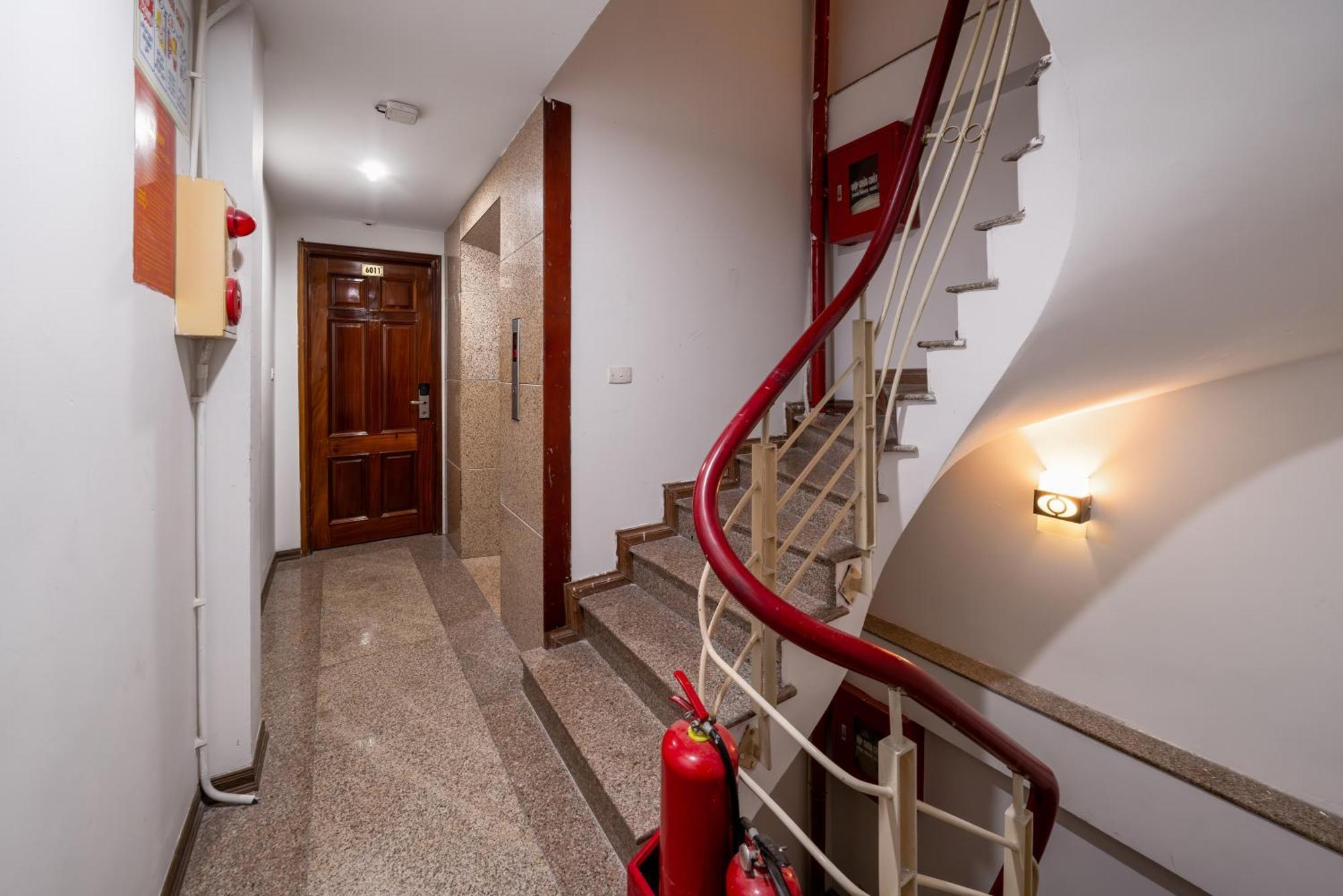 Khách sạn Astoria & Travel 3*