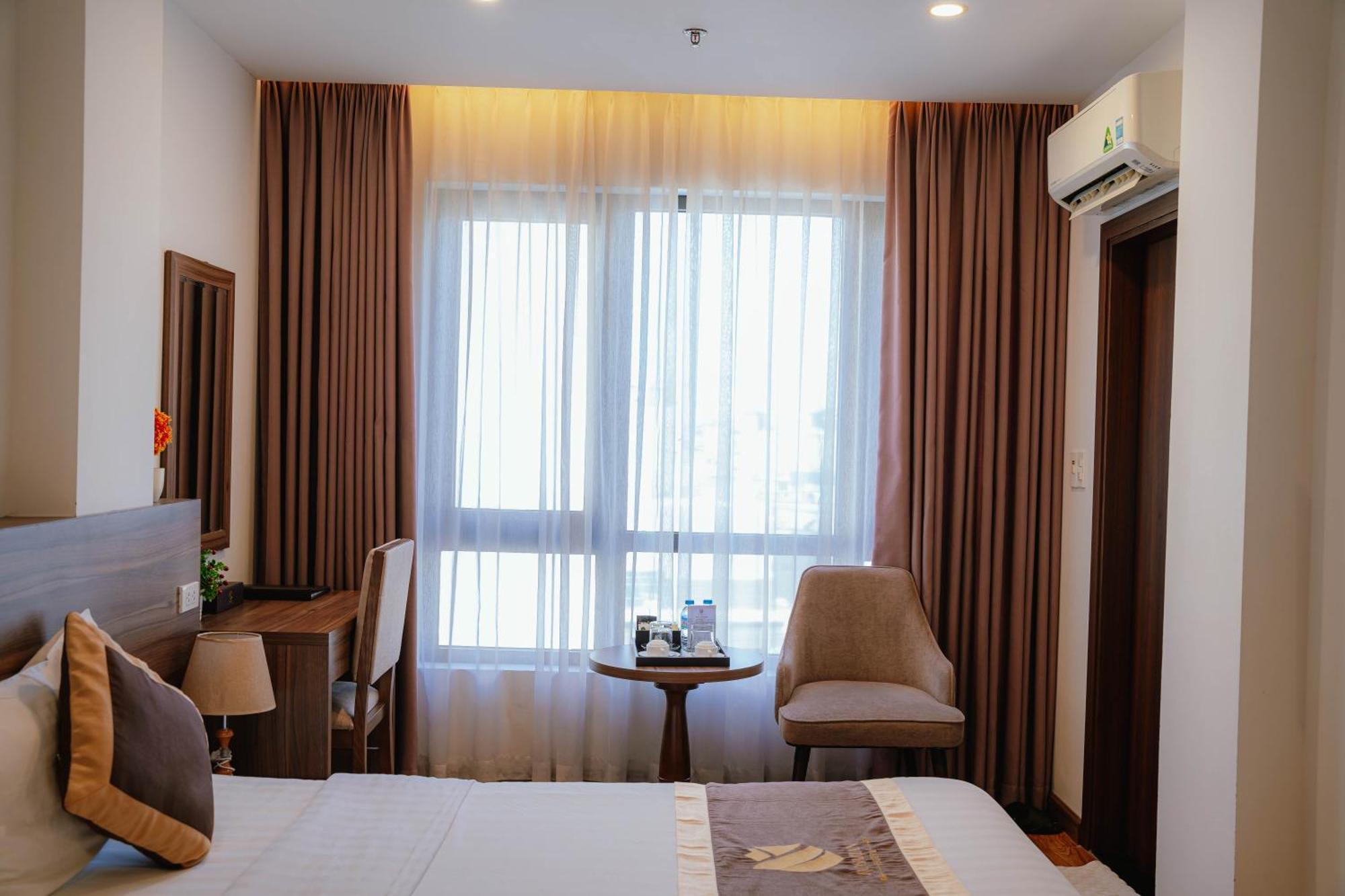 A89 Rosarian 3* Hanoi