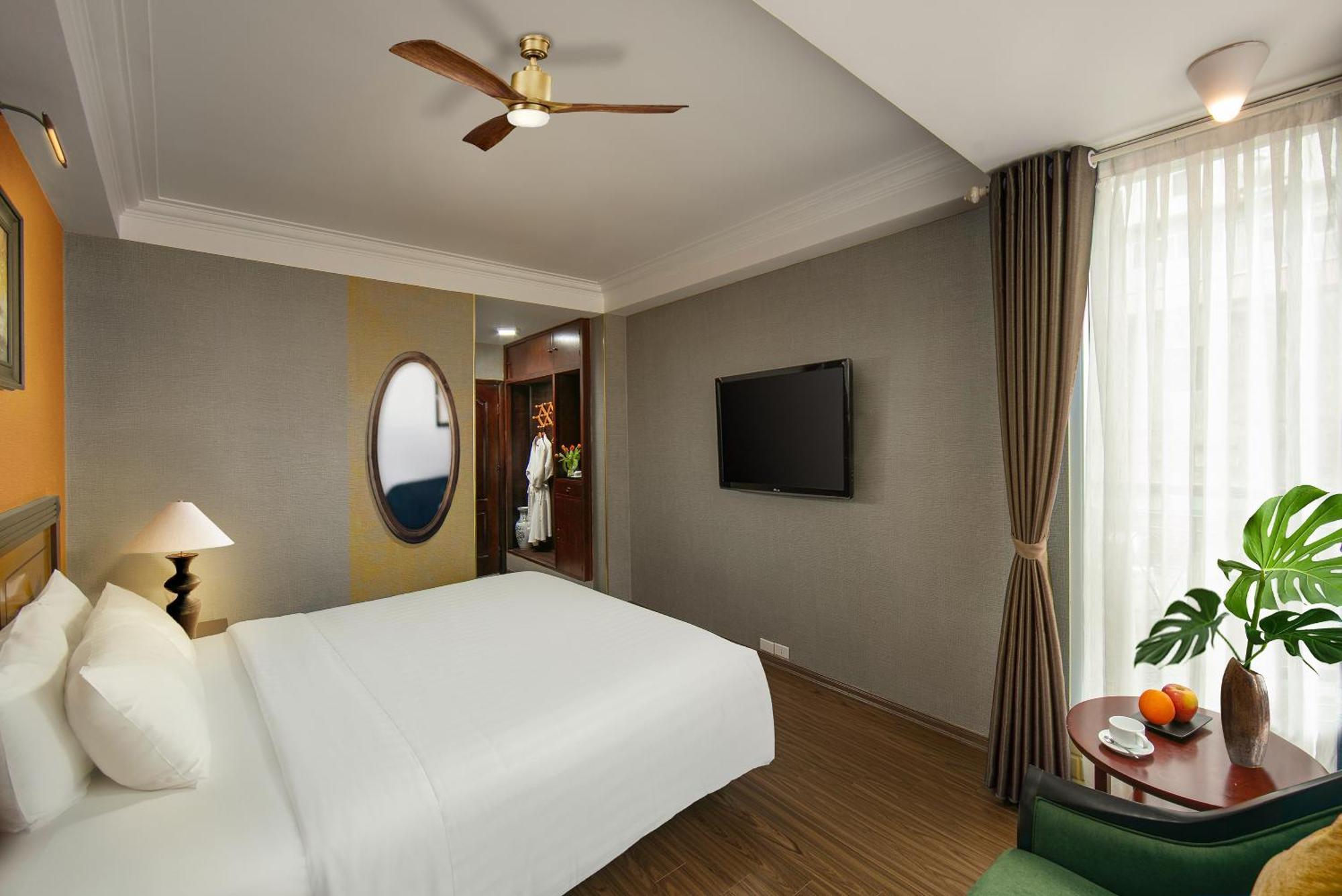 Hotel Classic Street 4*