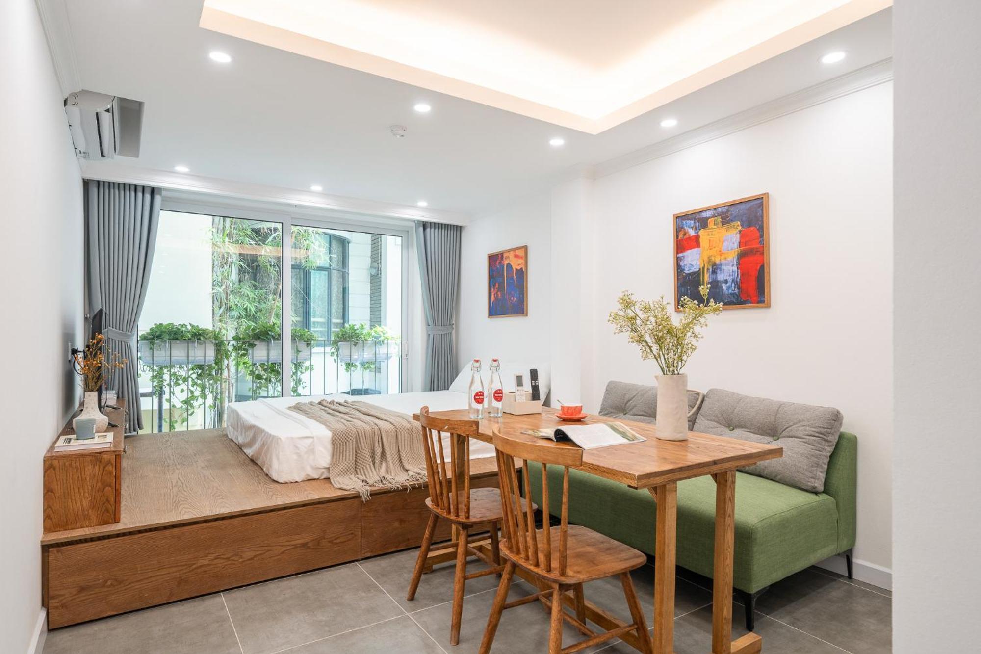 Location/big Group/private With Pool And Kitchen * Hà Nội