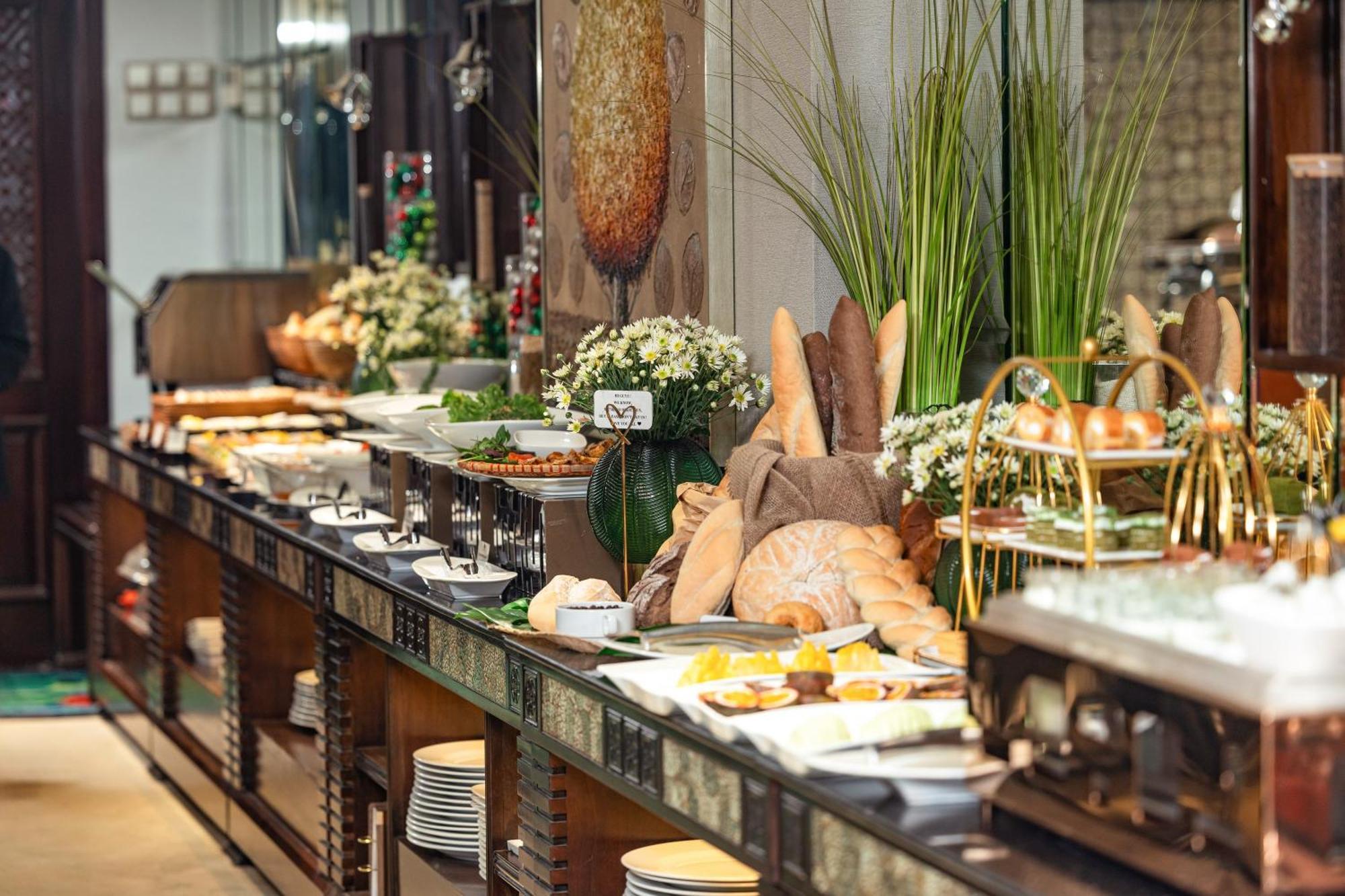 Hotel Golden Lotus Luxury 4*