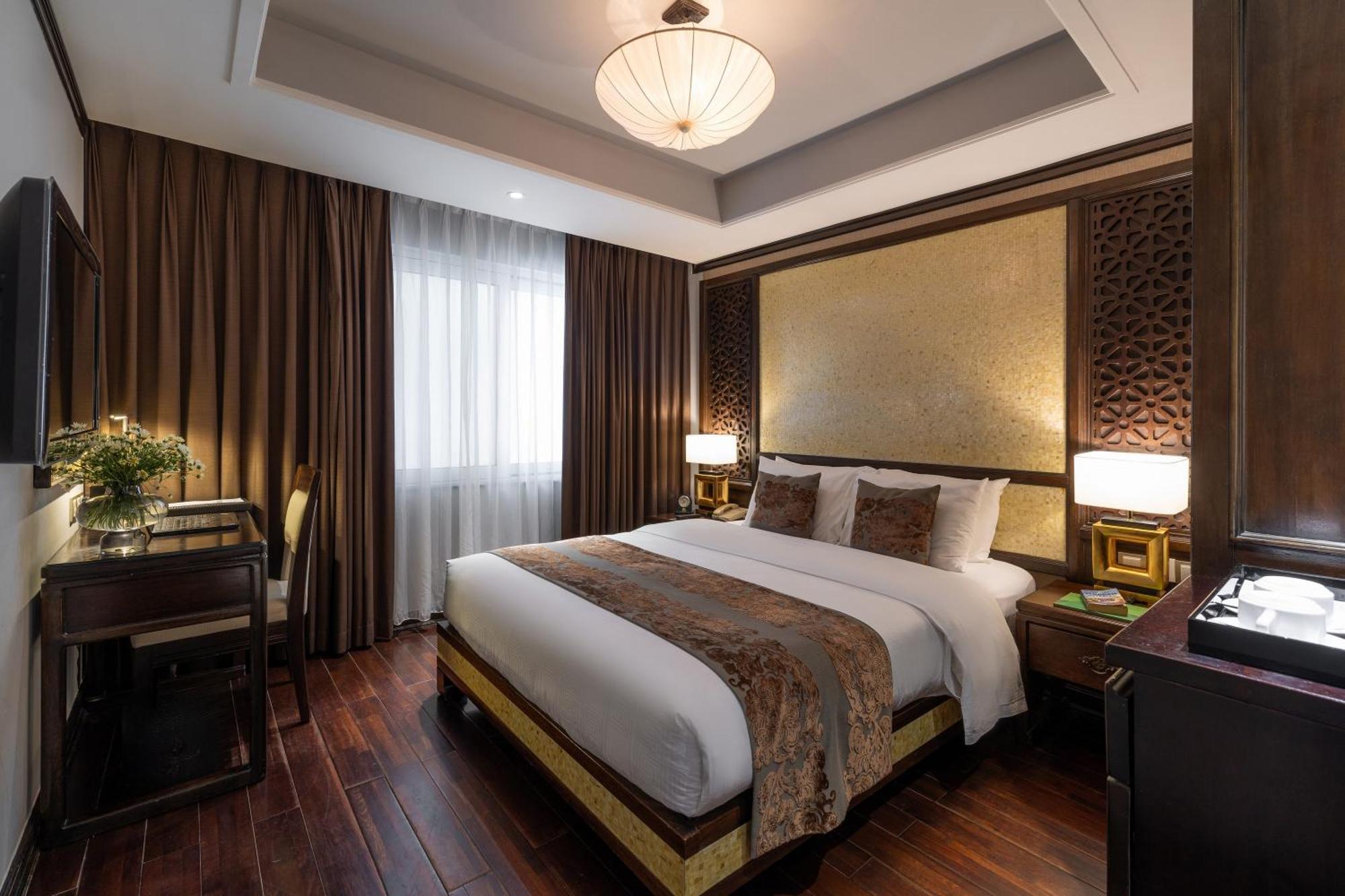 Hotel Golden Lotus Luxury 4*