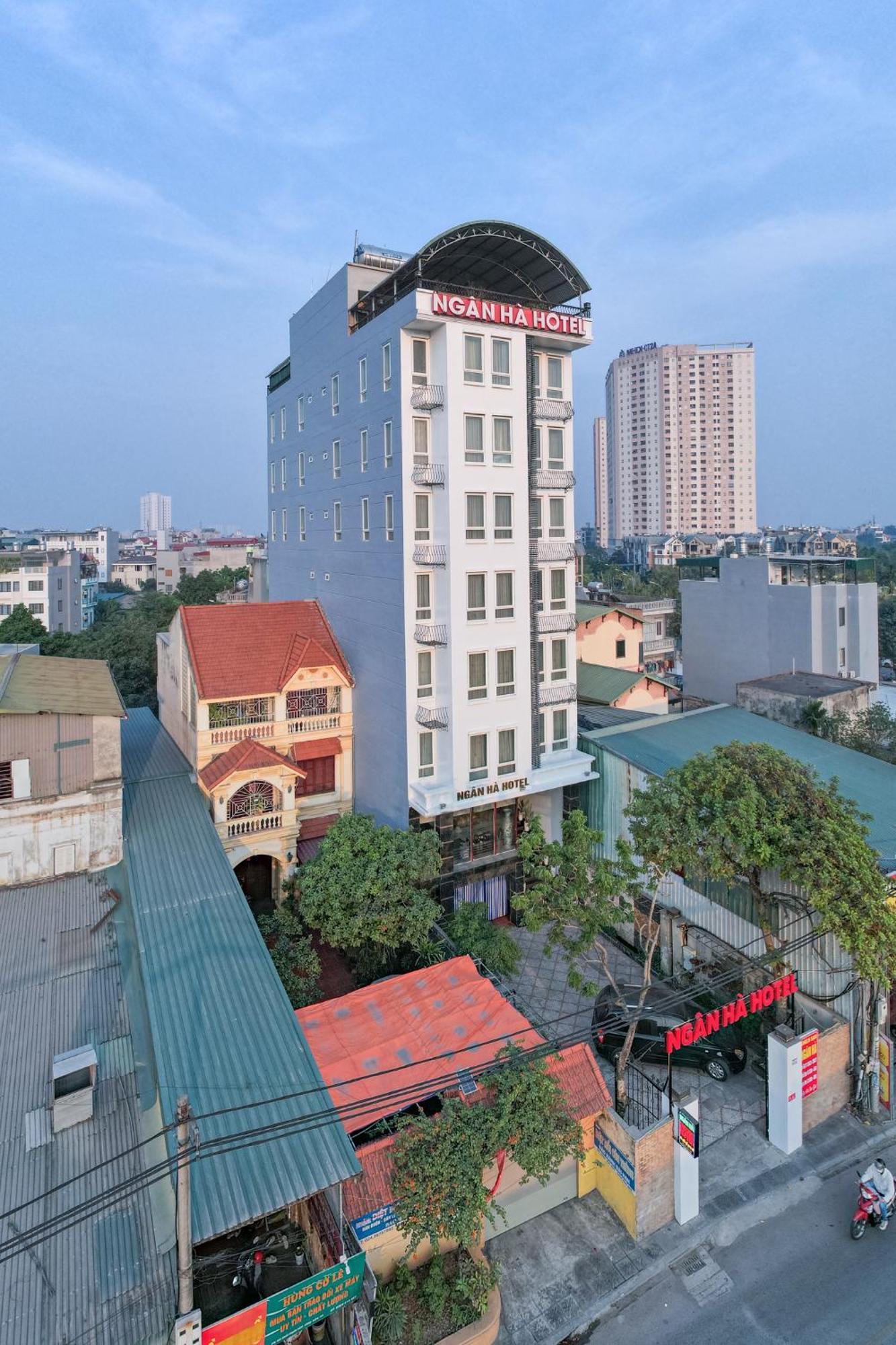 Hotel Ngan Ha Long Bien 2*
