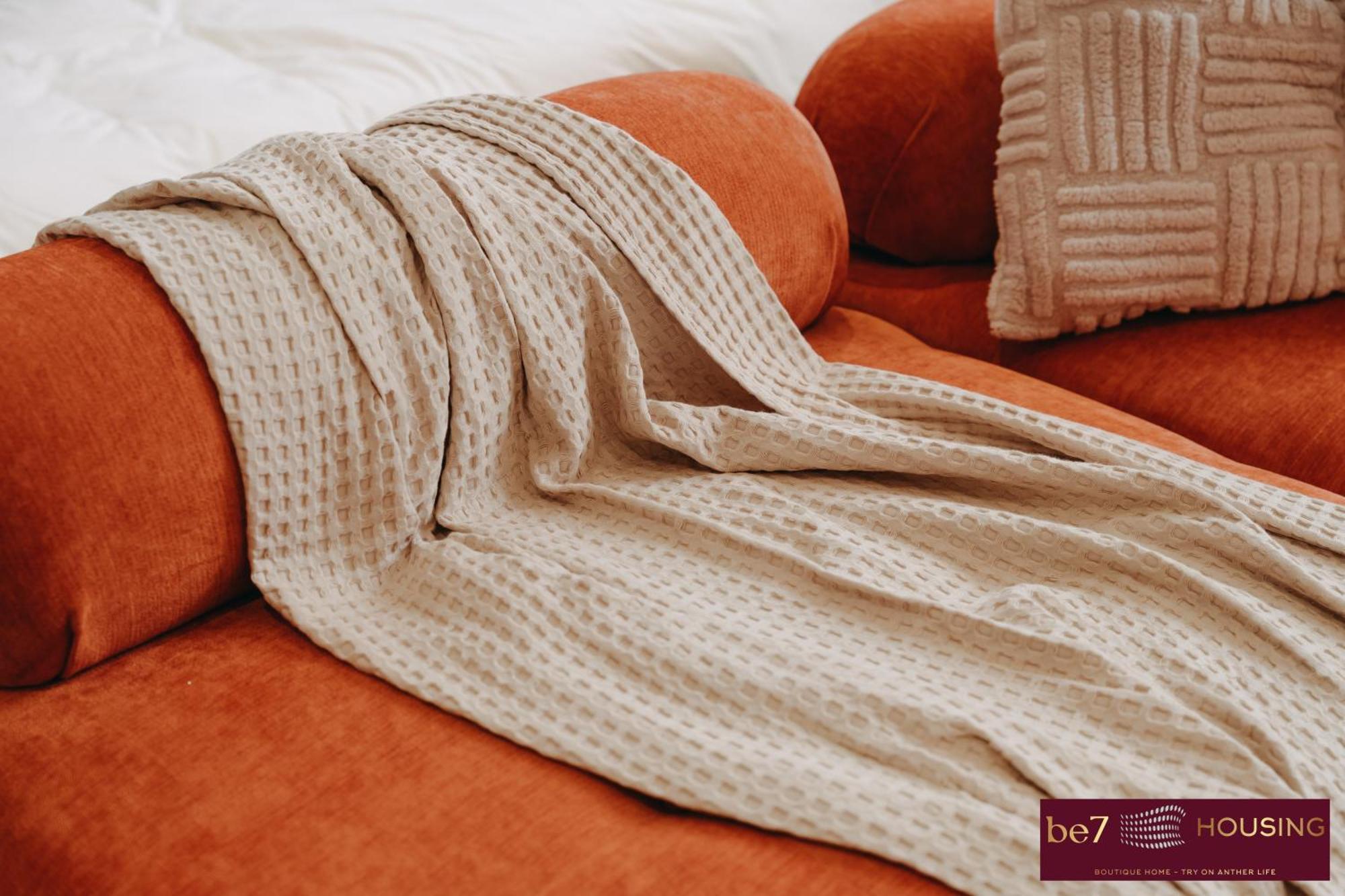 Apartamento High Ser-apt -warmly & Spacious- Peaceful- Bathtub- Greenview- Nearly Bus Stop- 30mins By Car To Hanoioldquater - Vinhomes Oceanpark Hanói