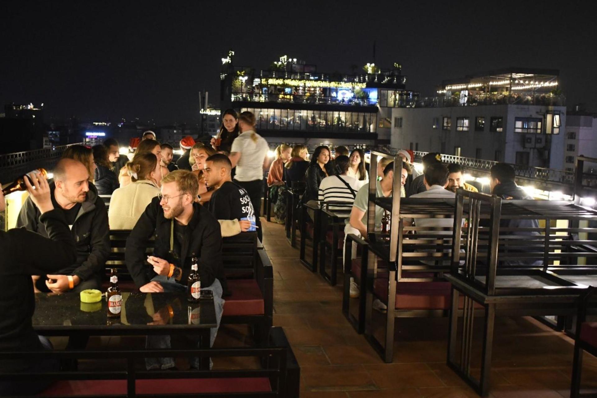 Lakeview Backpackers & Rooftop Bar Hostel Hanoi