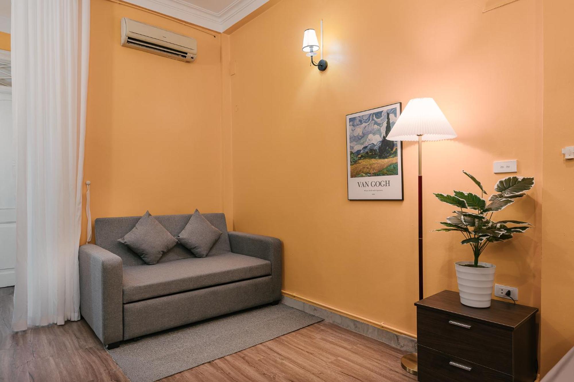 Drumie Home, 50m To Hoan Kiem - By Antique *