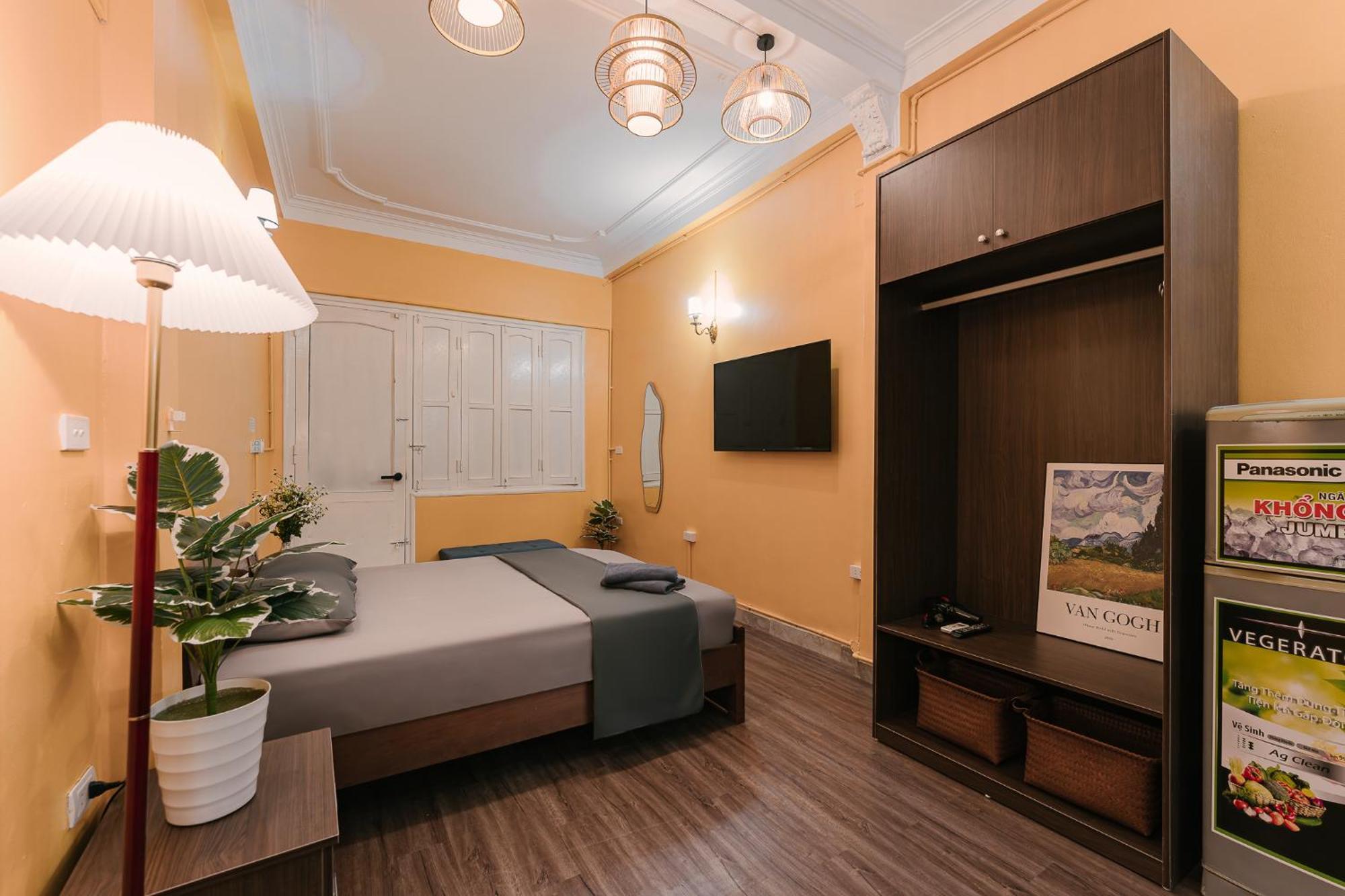 Drumie Home, 50m To Hoan Kiem - By Antique