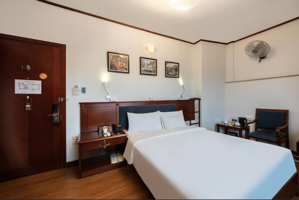 Hotel A25 - 221 Bach Mai 2*