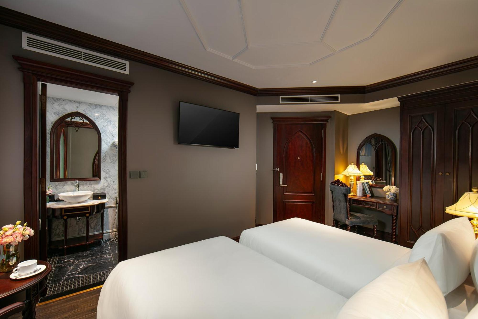 Le Chanvre & Khách sạn 4*